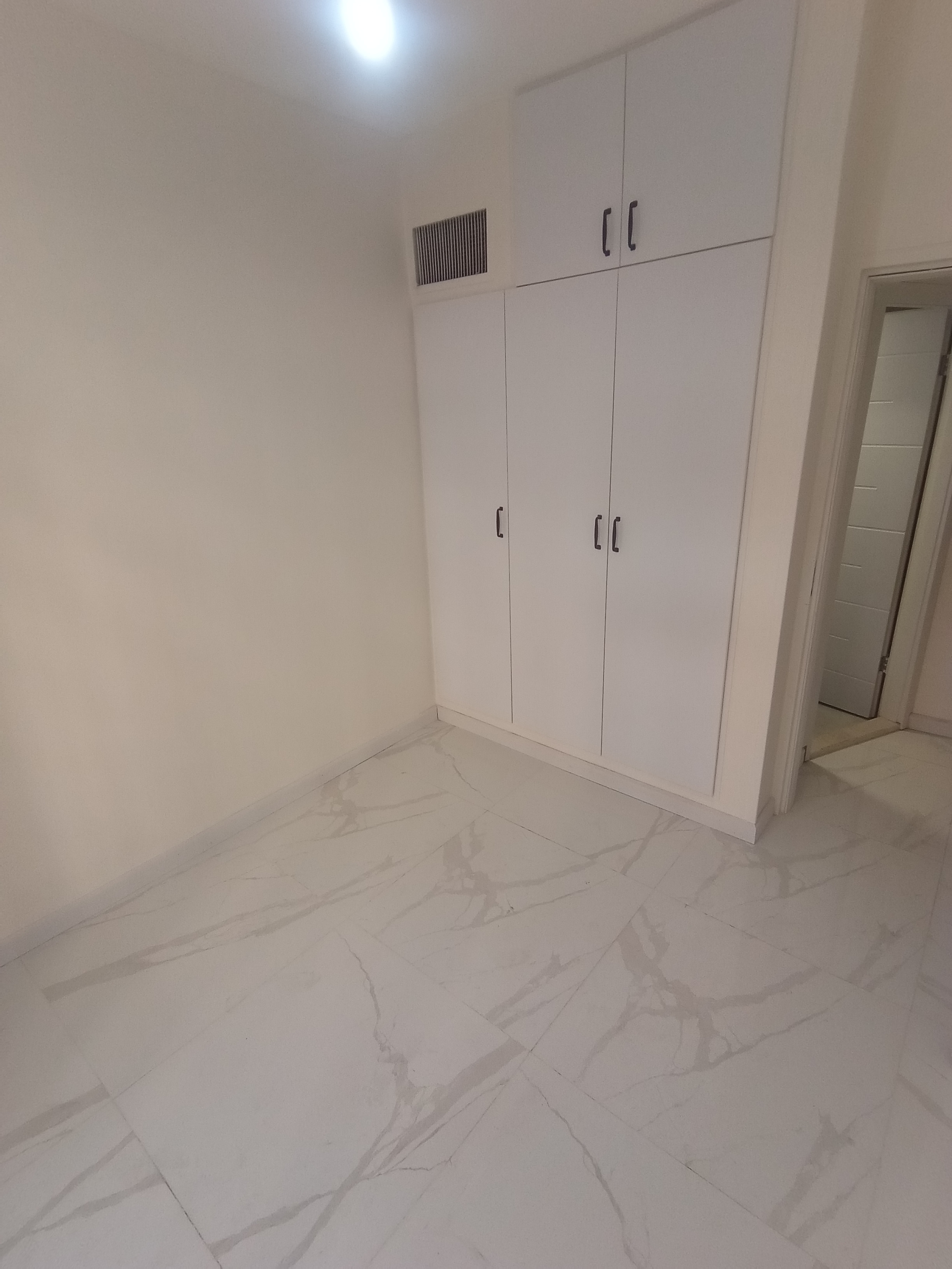 فروش آپارتمان 85 متر اختیاریه فول نوسازی