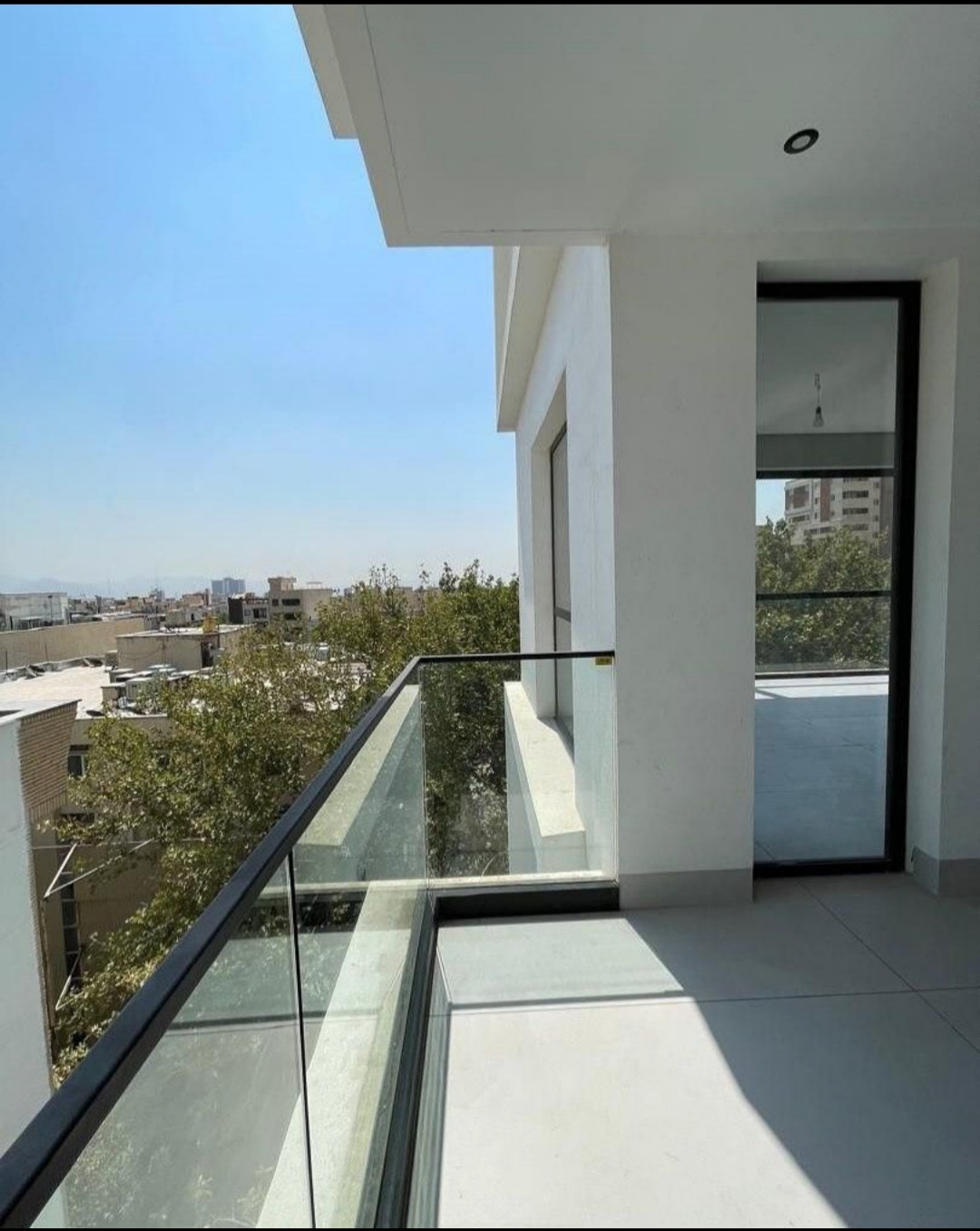 فروش اپارتمان نیاوران 207 ممتر پاگرد مجزا لوکیشن اول امنیت دسترسی تهاتر ویو سبز