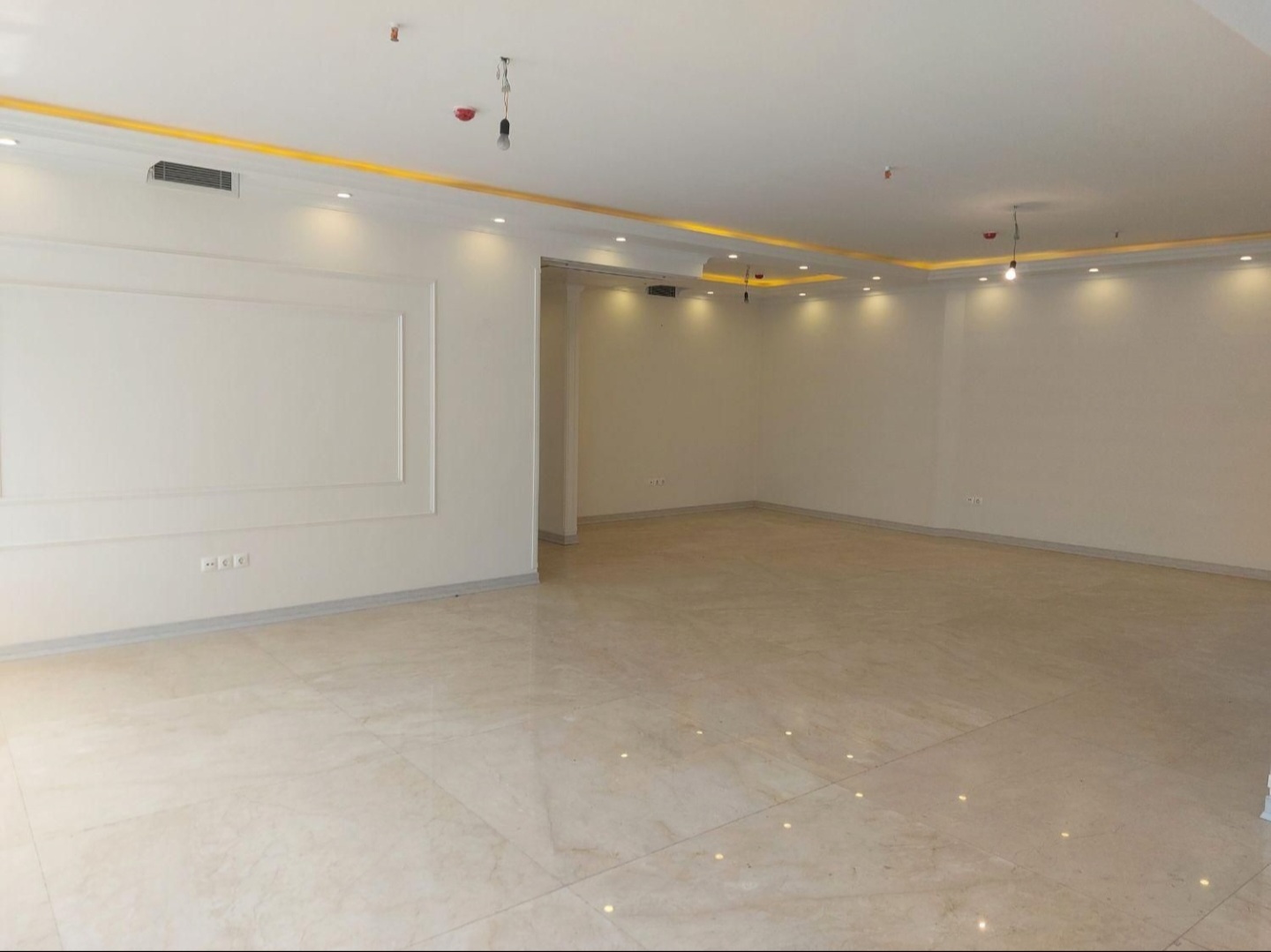 اجاره آپارتمان 115 متر آجودانیه ساختمان دنج