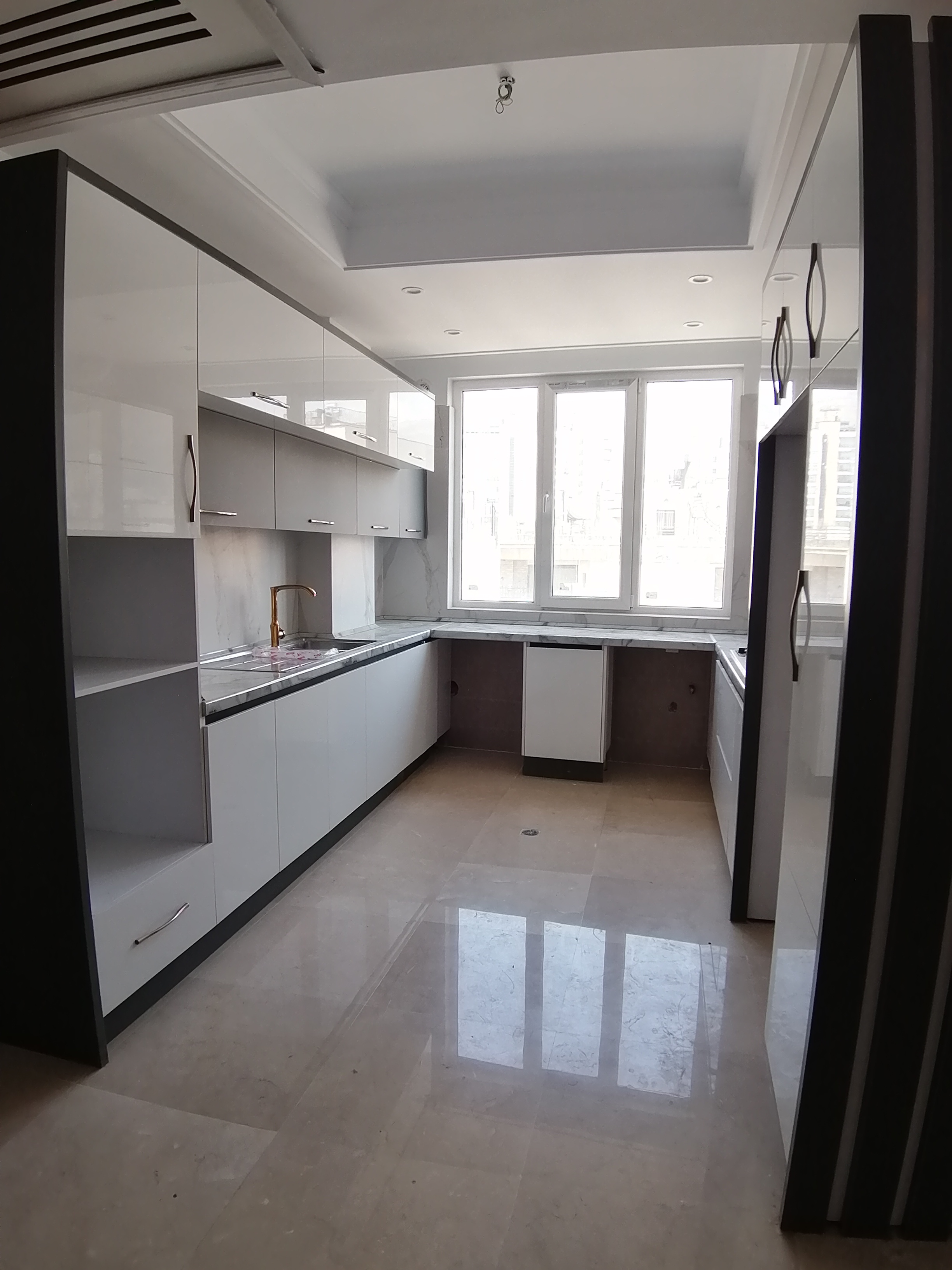 فروش آپارتمان 90 متر تسلیمی تاپ لوکیشن