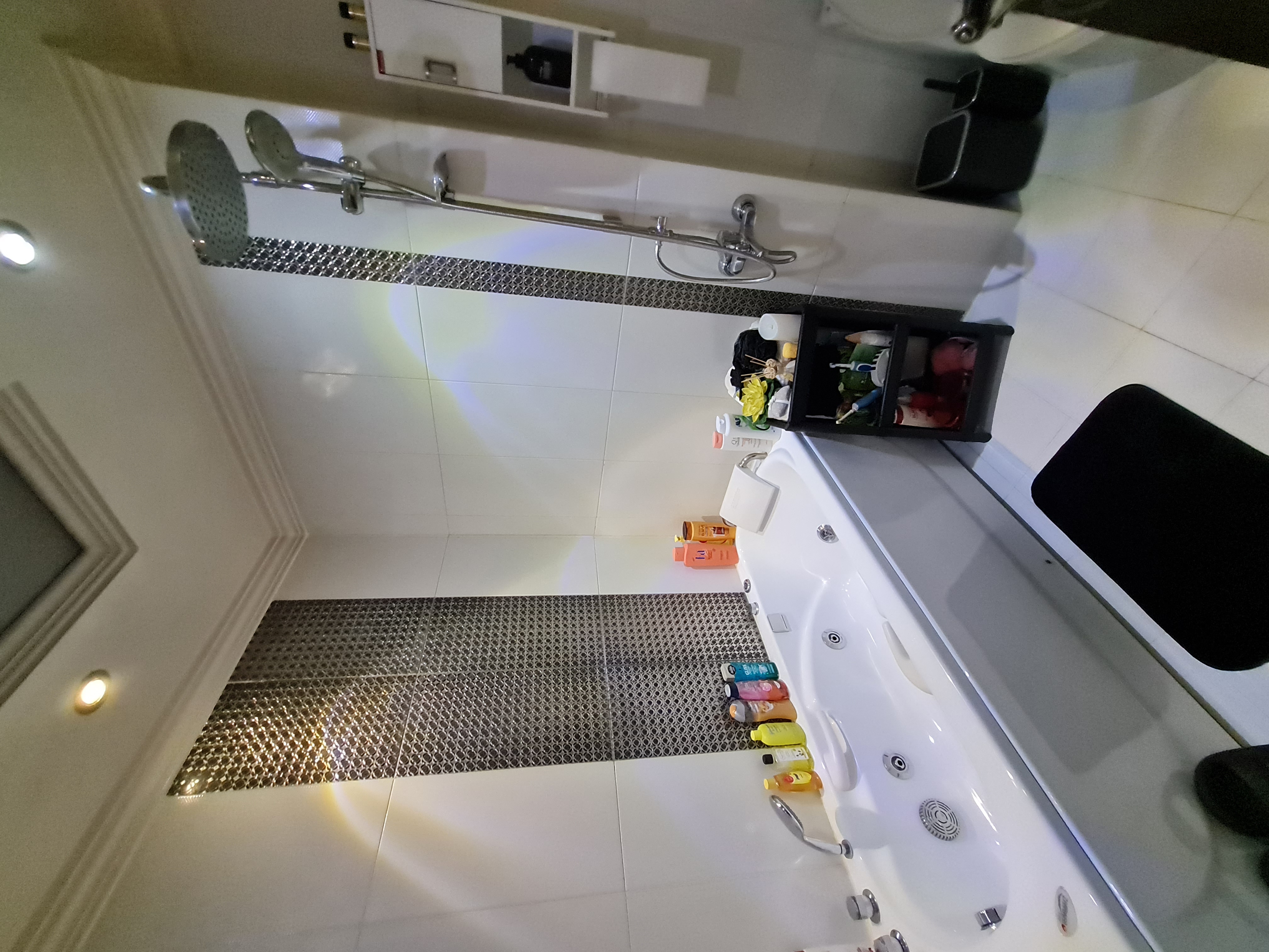 فروش آپارتمان 170 متر تاپ لوکیشن جهانتاب