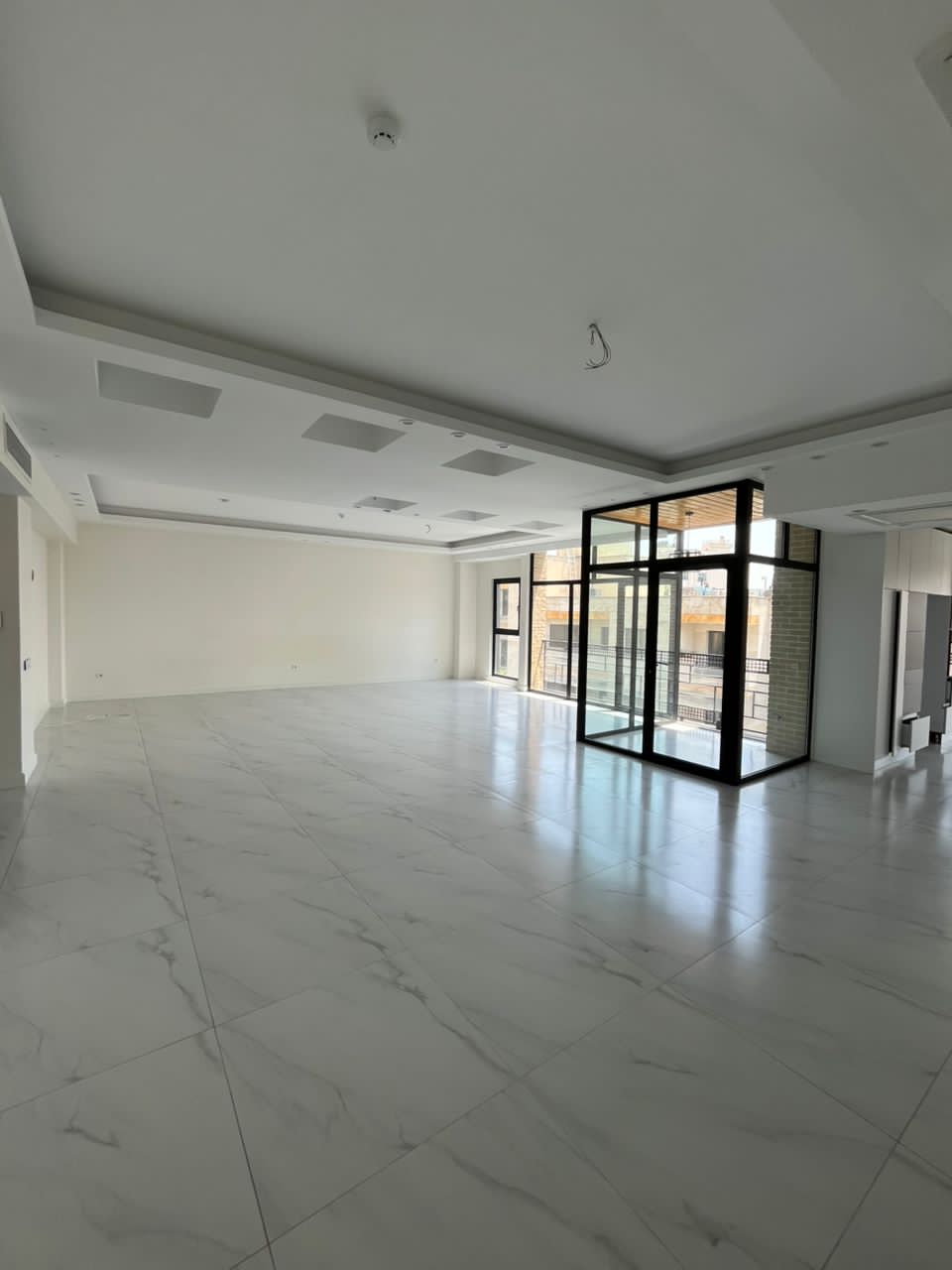 اجاره آپارتمان 200 متر نیاوران سه خواب مدرن