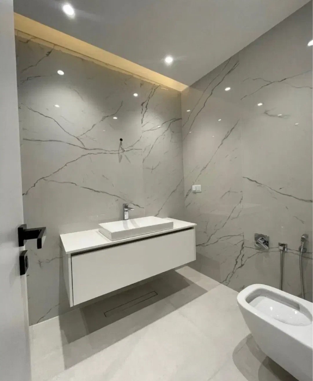 اجاره آپارتمان 230 متر فرمانیه فول مشاعات تراس قابل چیدمان