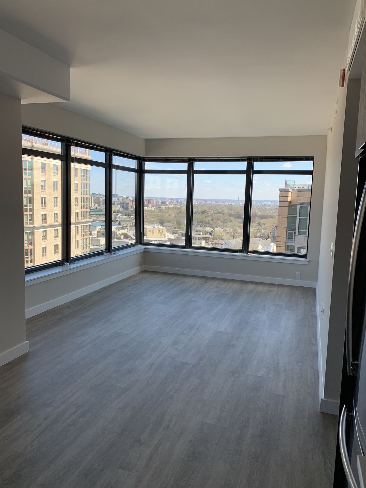 اجاره آپارتمان 330 متر کامرانیه مدرن کلیدنخورده