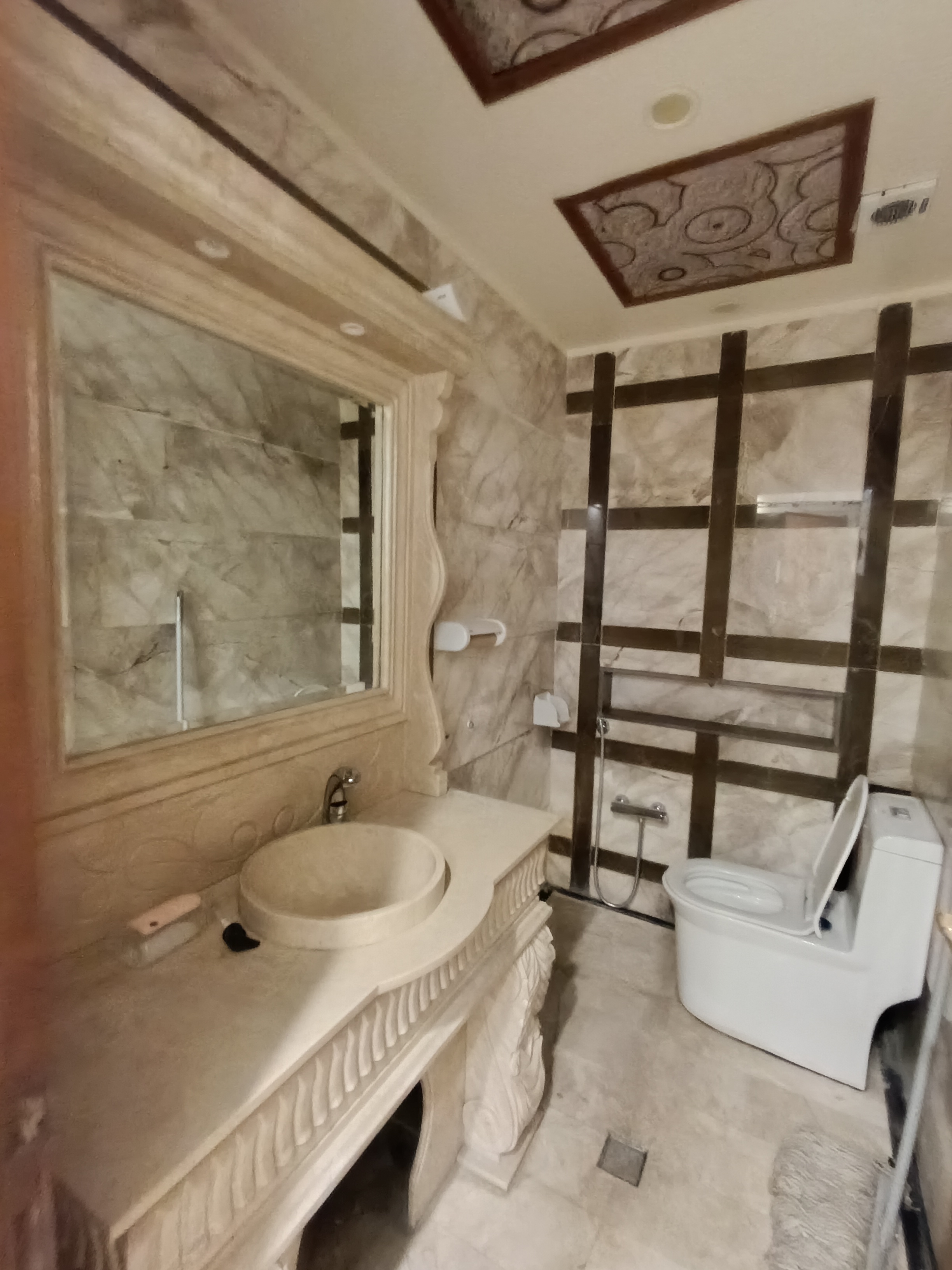 اجاره اداری 130متر اقدسیه