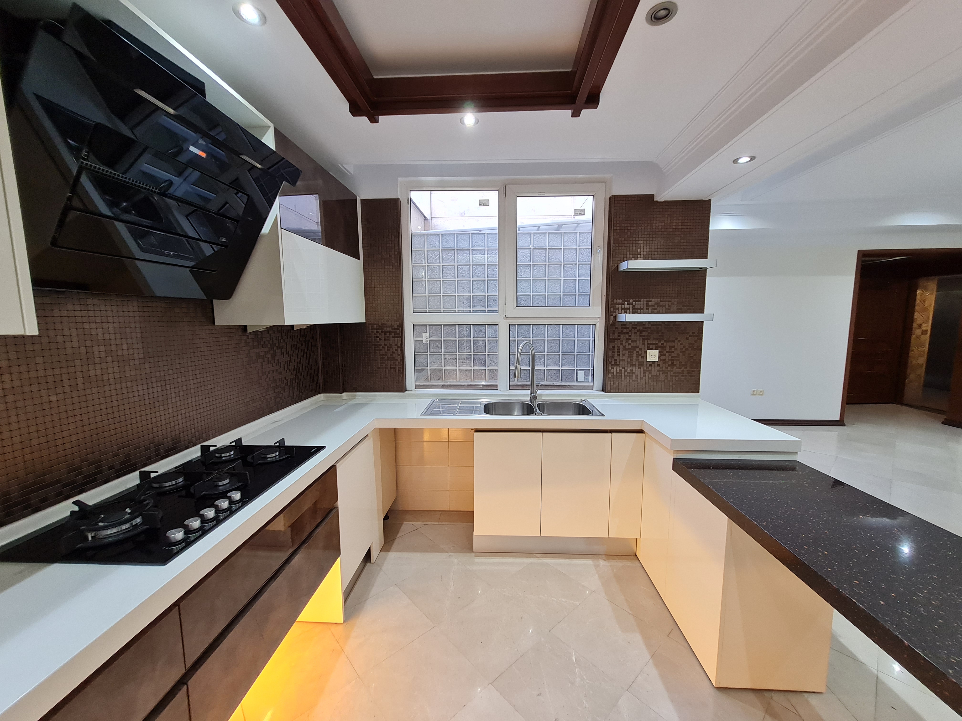 فروش آپارتمان 110 متر فرمانیه تاپ لوکیشن