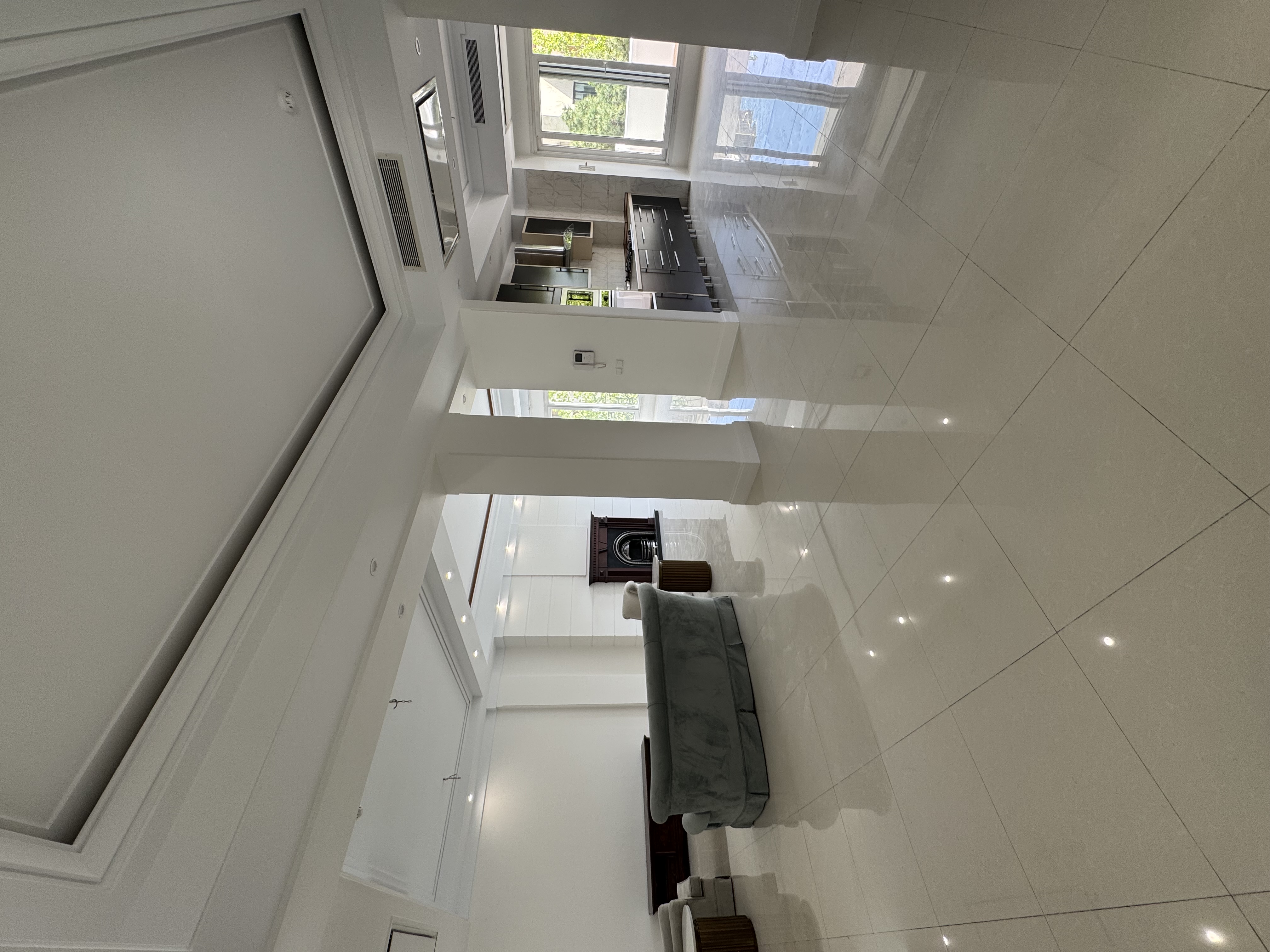 فروش آپارتمان 185متر دزاشیب فول مشاعات