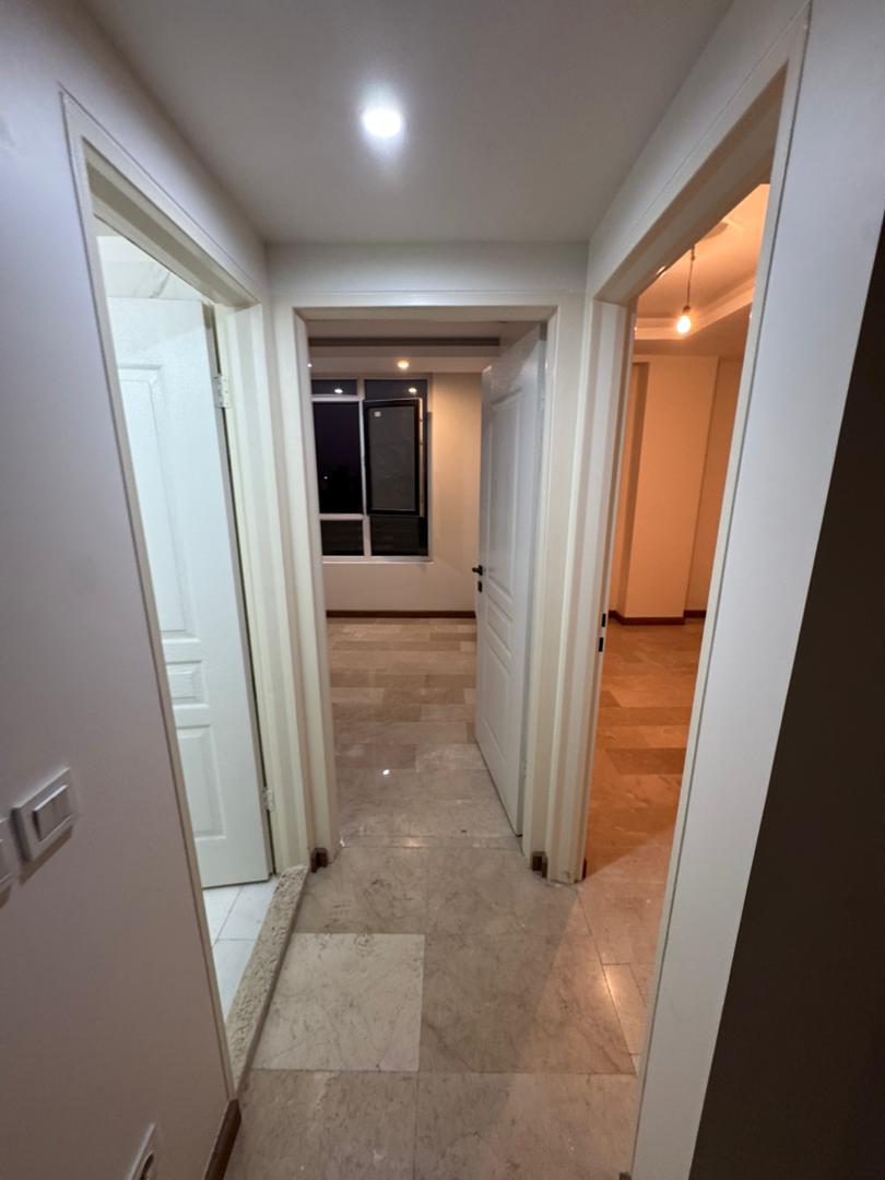 رهن و اجاره اپارتمان 80 متری 2خوابه فول امکانات
