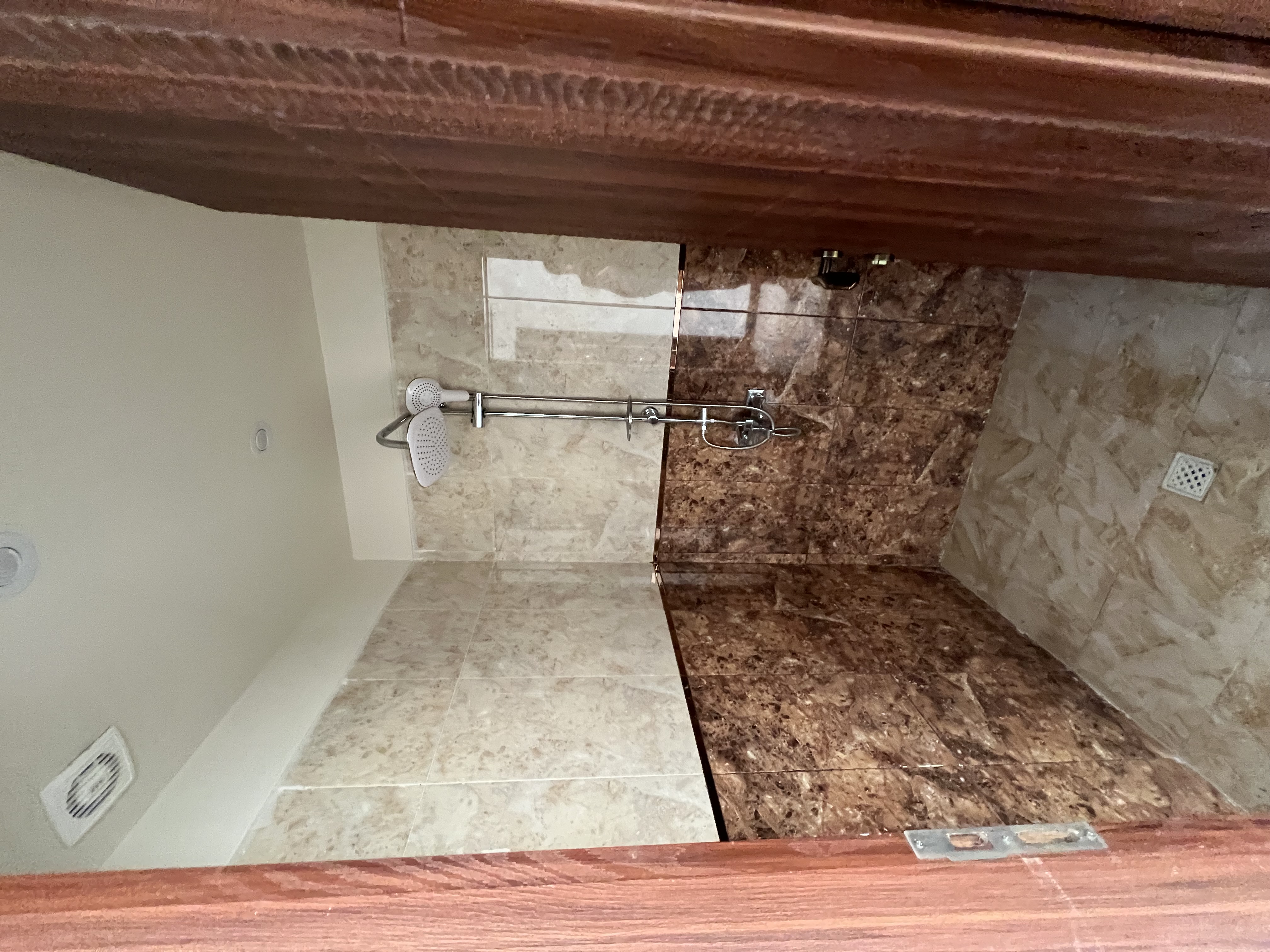 فروش اپارتمان 123 متر دولت تک واحدی نور مستقیم از حیاط