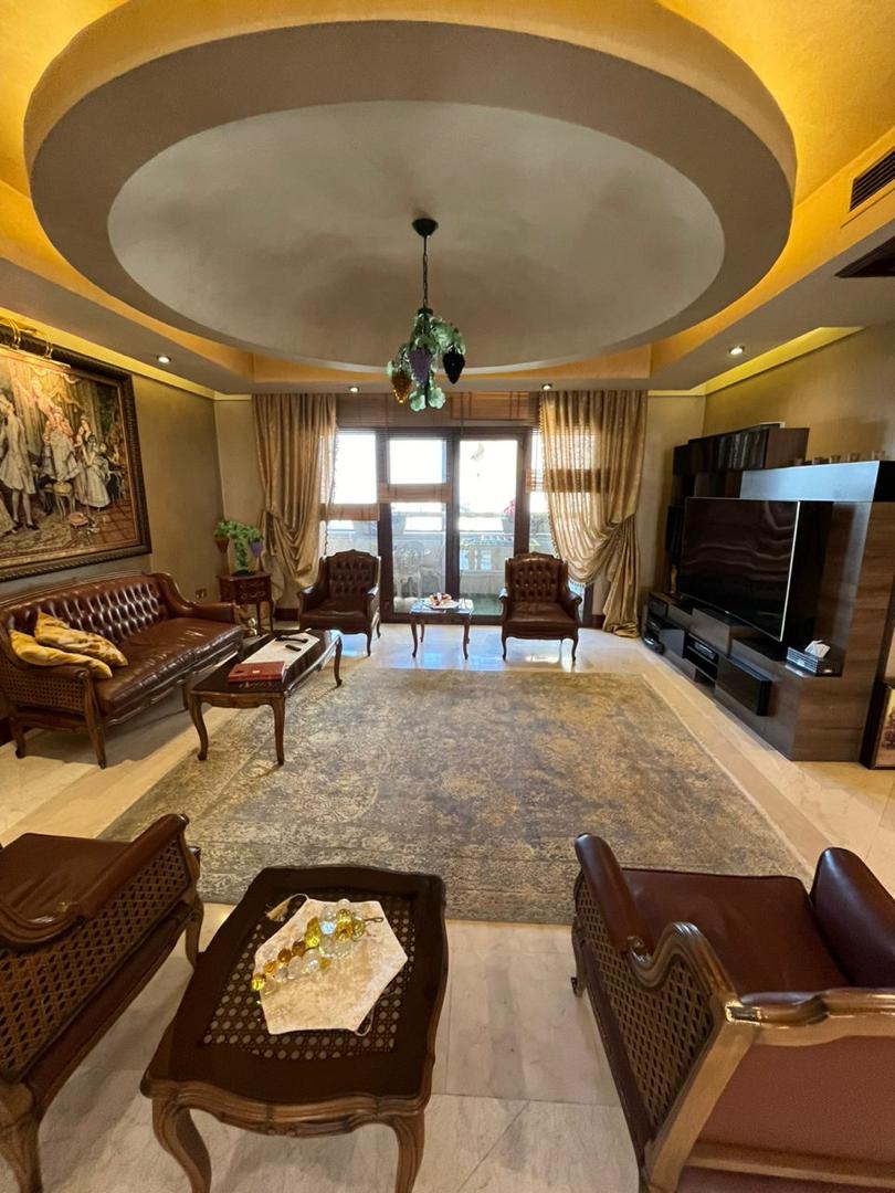 اپارتمان 200متری فول مشاعات