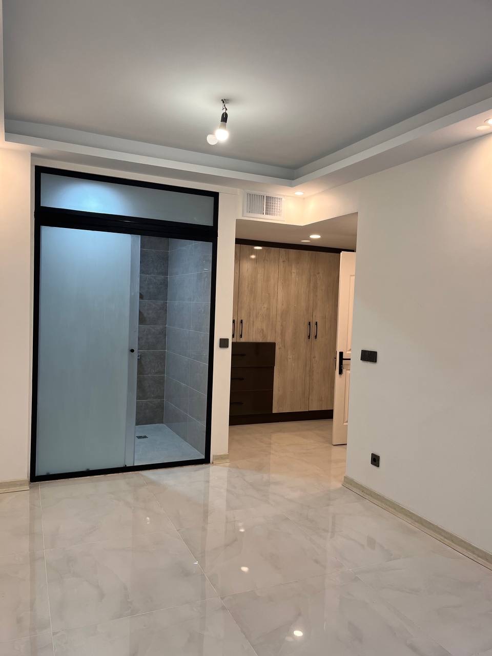 فروش آپارتمان 150 متر فول بازسازی شده تاپ لوکیشن دیباجی منظریه