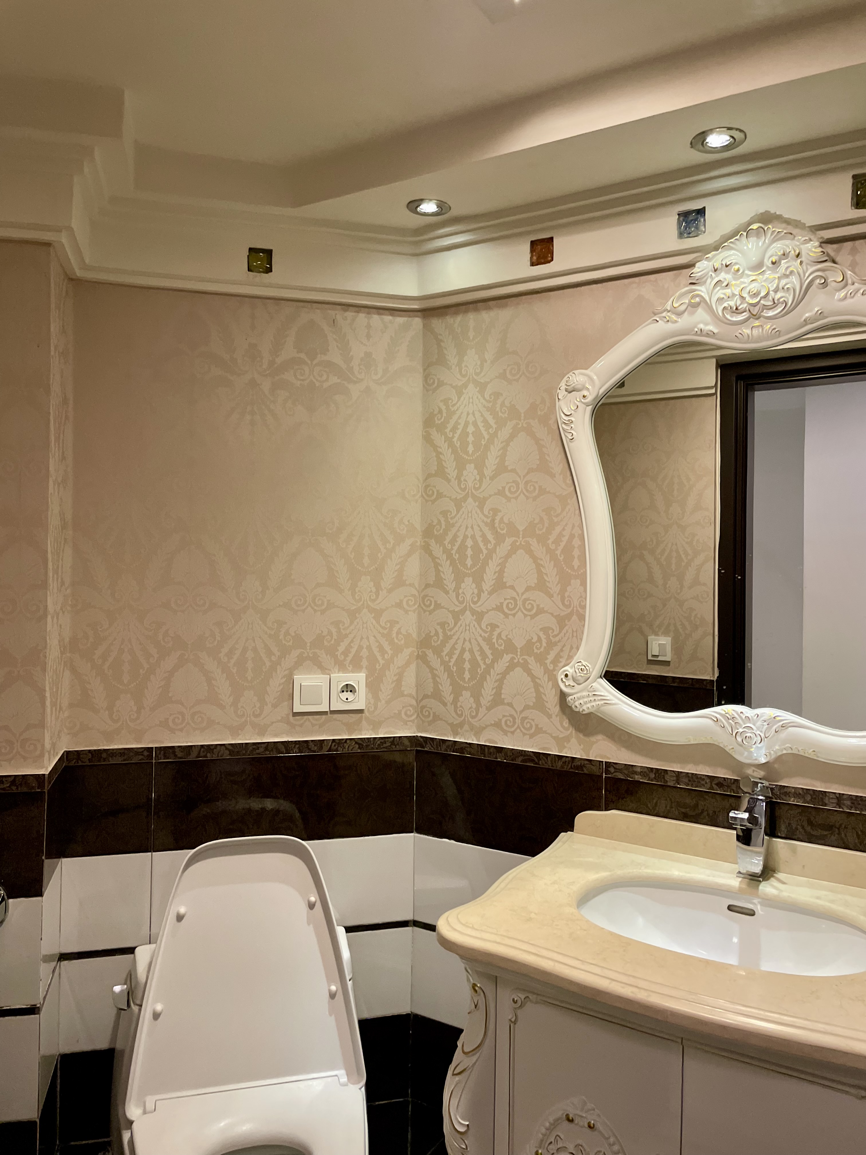 اجاره آپارتمان 200 متر فرمانیه 3خواب تاپ لوکیشن