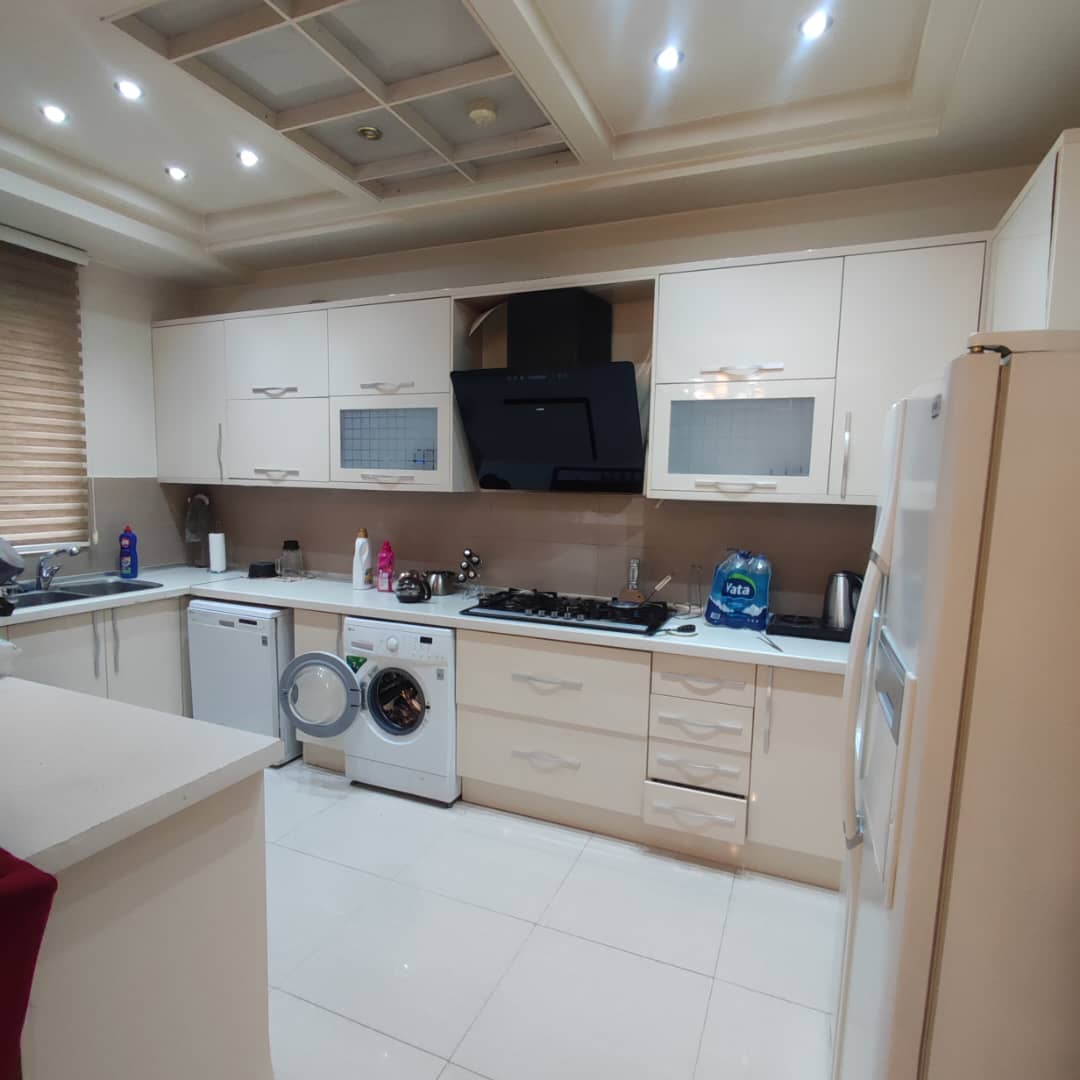 فروش اپارتمان 200متر نیاوران سه خواب تاپ لوکیشن