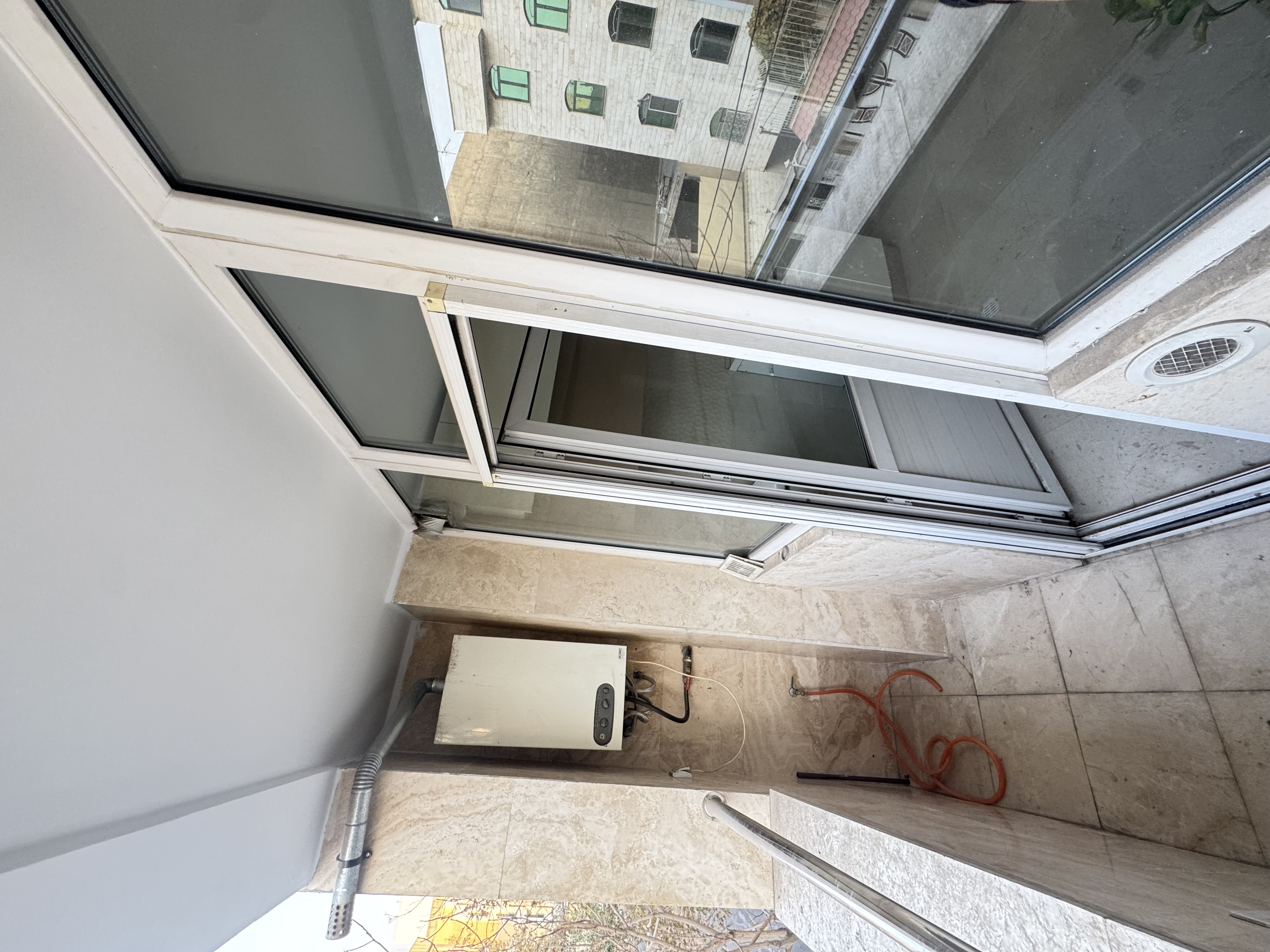 اجاره اپارتمان 94 متر نارمک 2 خوابه فول