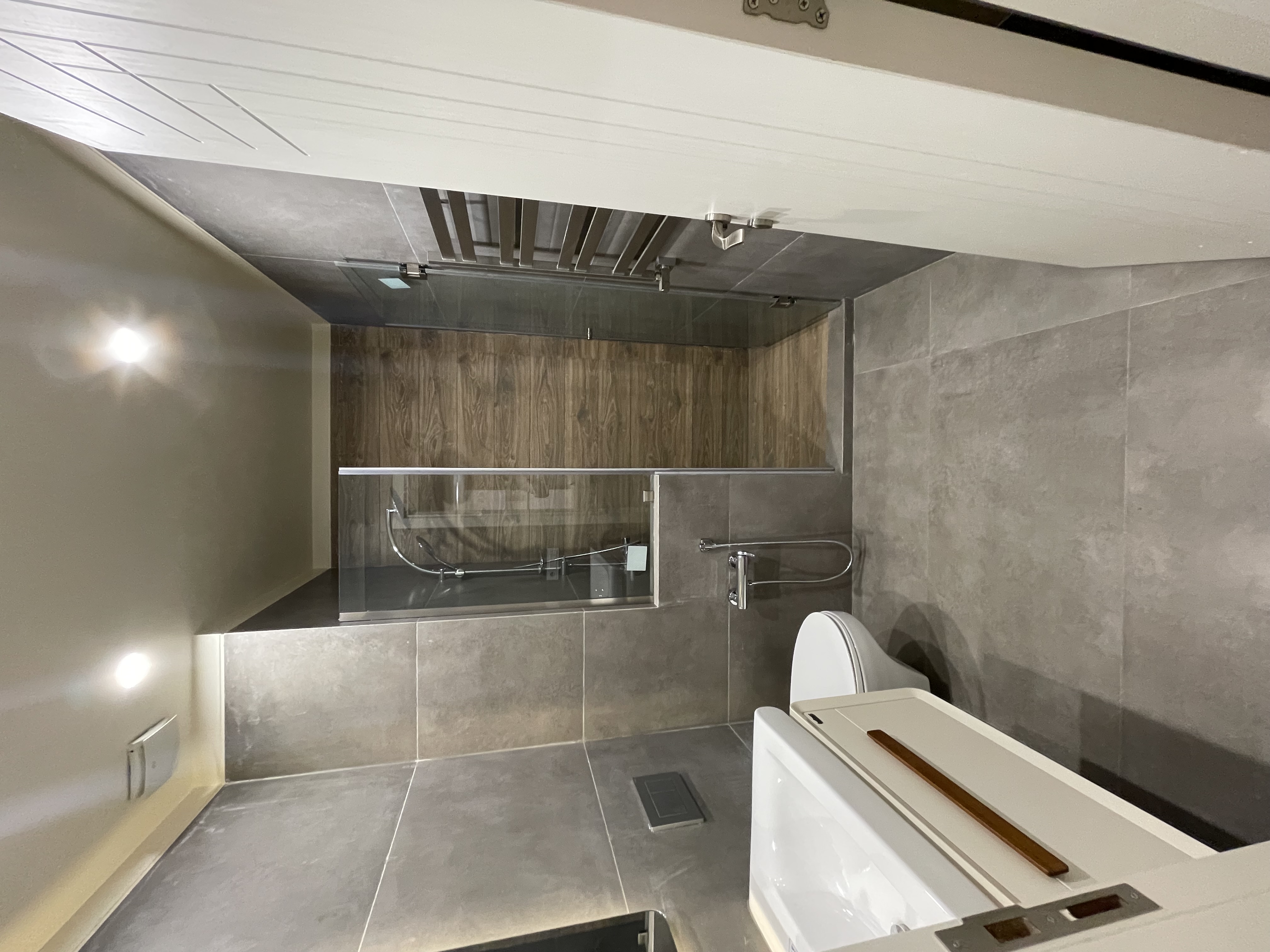 فروش اپارتمان تاپ لوكيشن نياوران٢٦٥متر٣خواب مستر