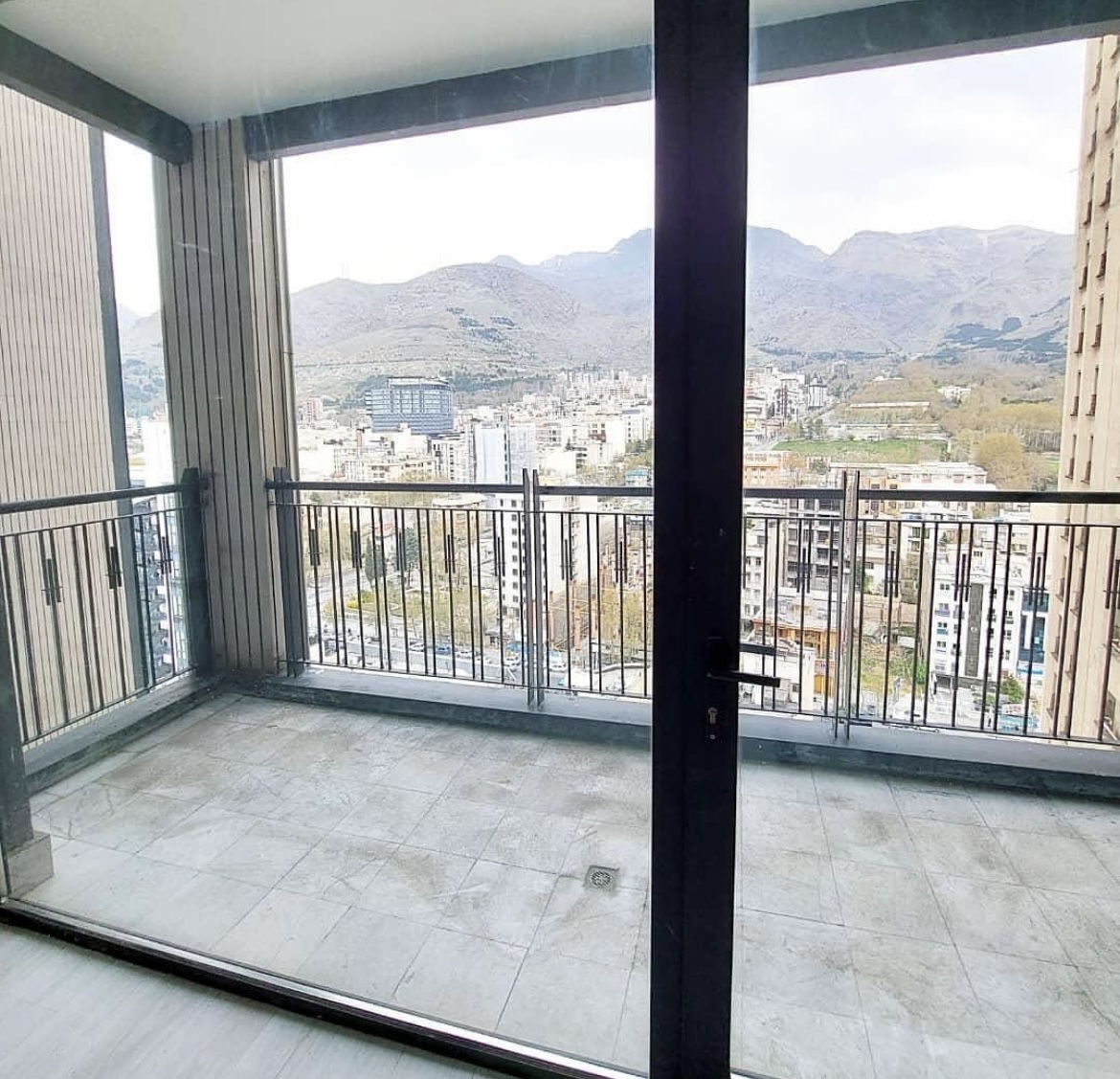 اجاره آپارتمان 240 متر نیاوران تراس سرتاسری