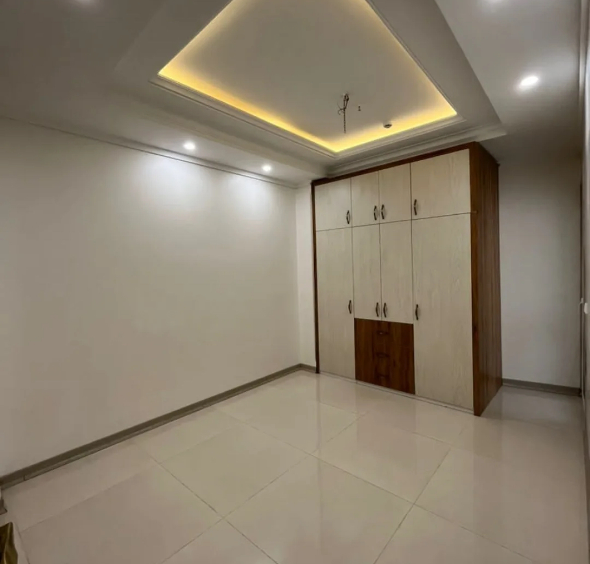 150 متر اختیاریه غرق نور دنج و مشجر