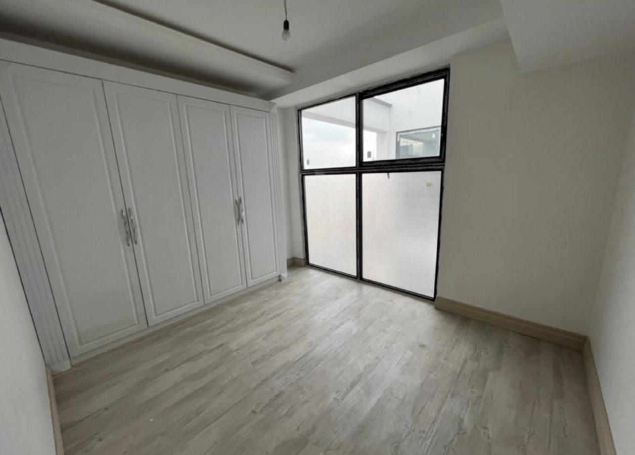 فروش آپارتمان 130 متر حکمت مورد اوکازیون