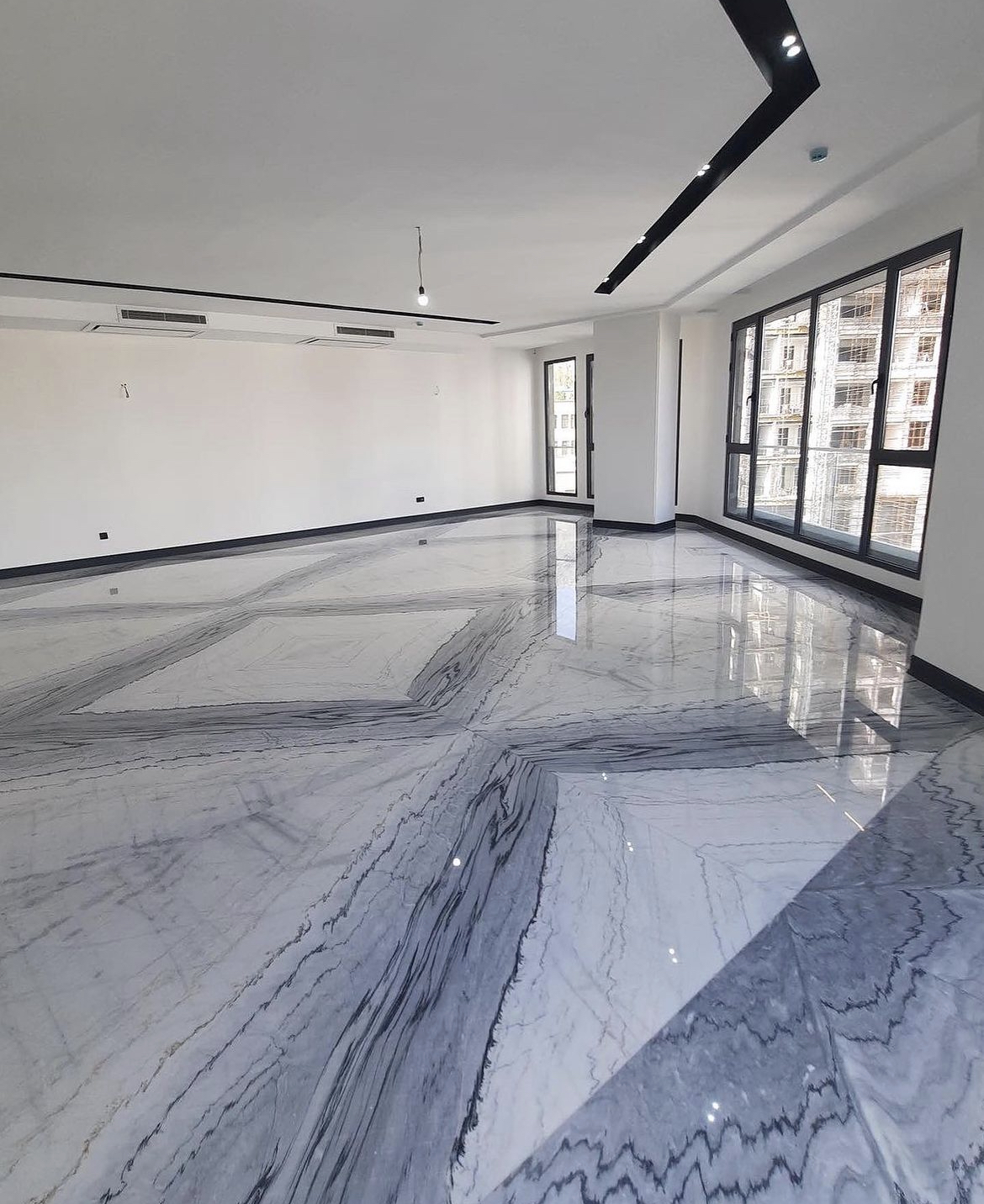 آپارتمان 180متر کامرانیه شمالی فول مشاعات فعال 2 پارکینگ