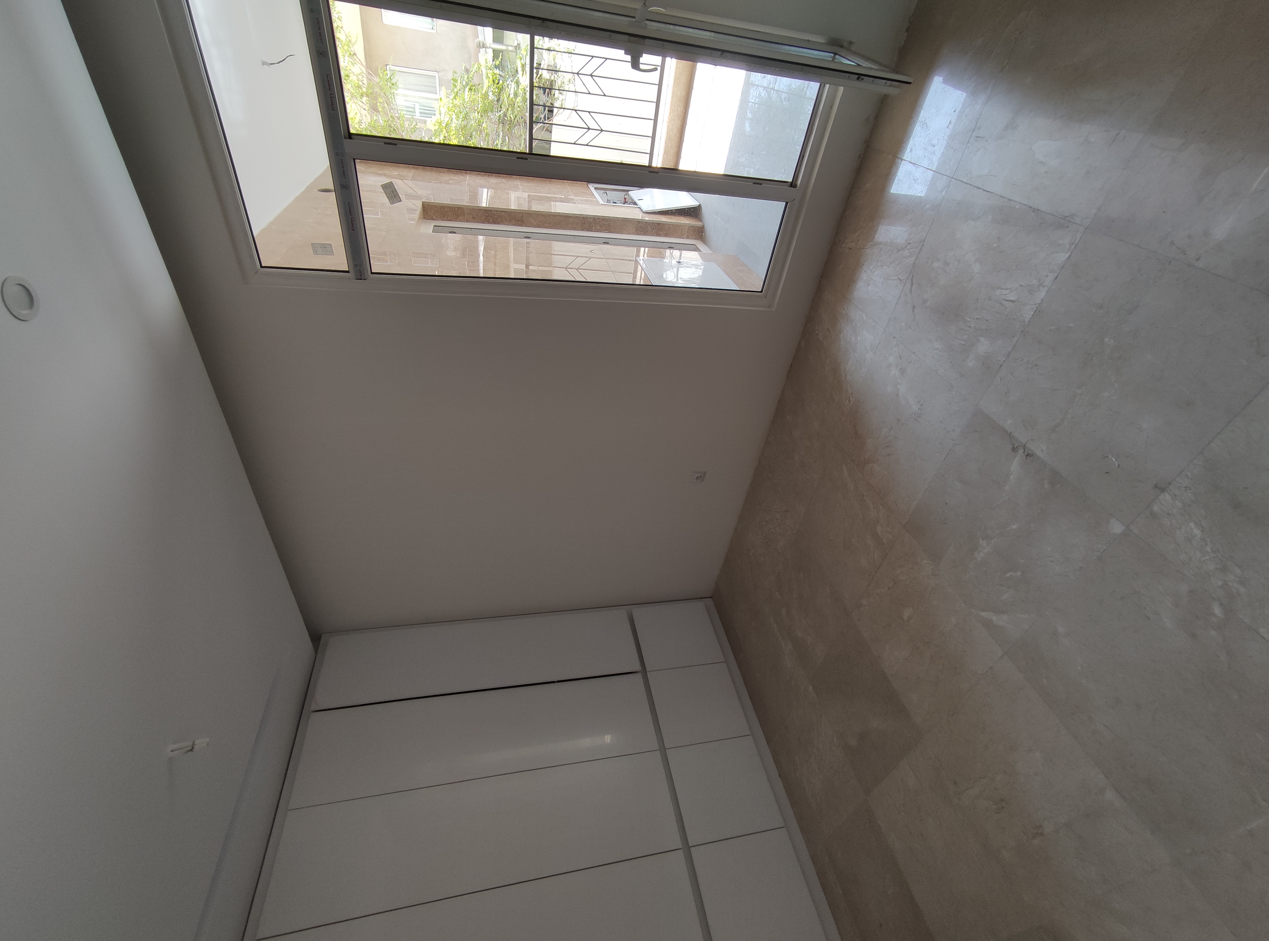 فروش آپارتمان 140 متر قلهک کلید نخورده