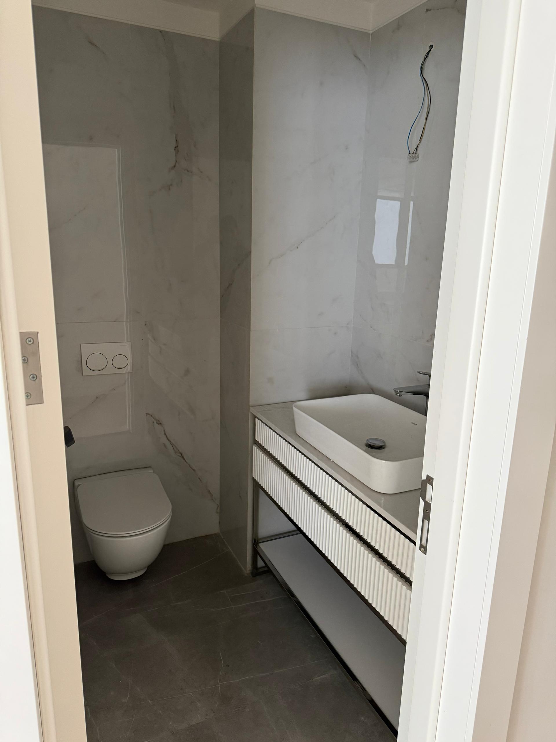 فروش آپارتمان 120 متر آجودانیه 2خواب