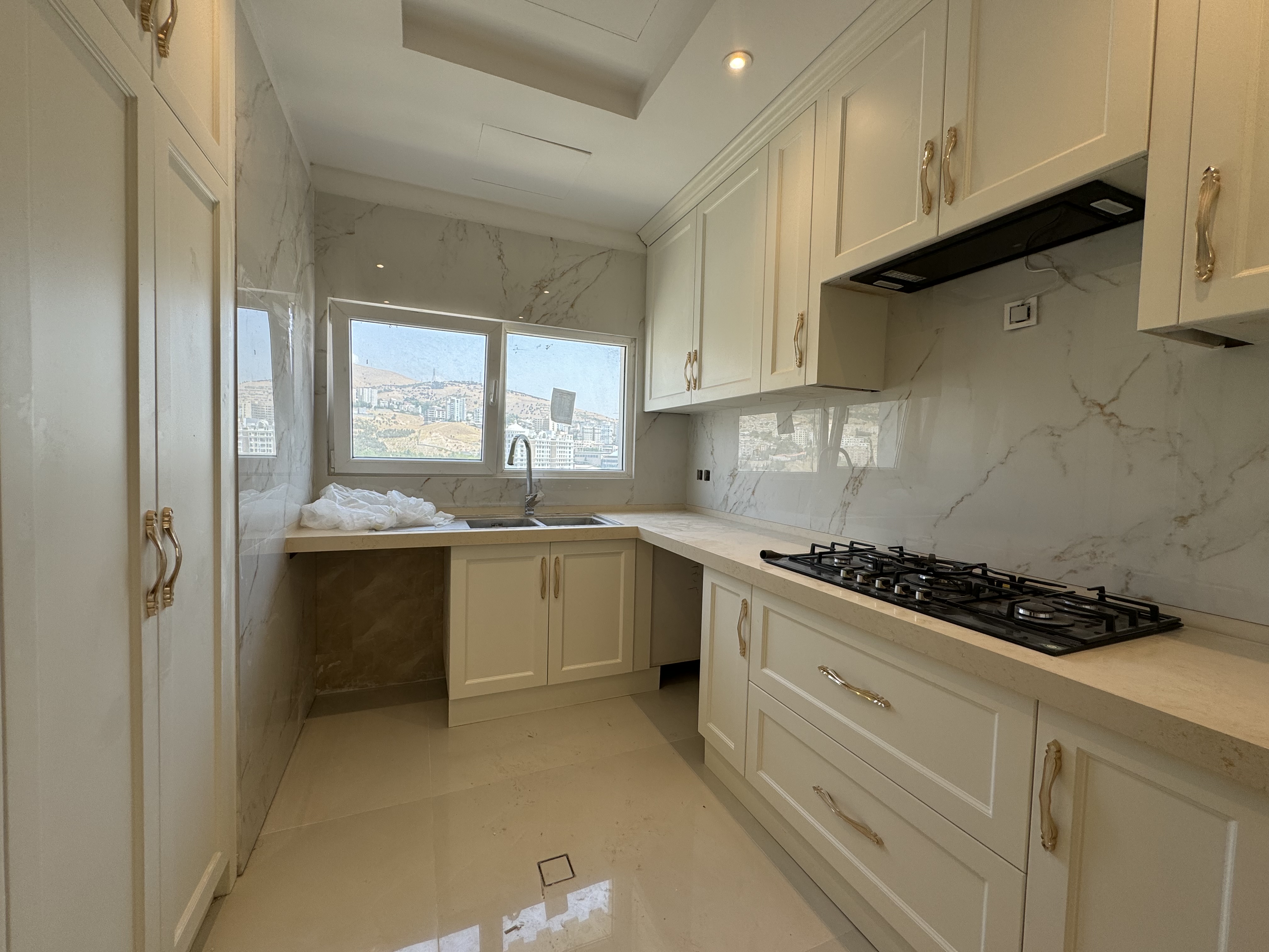 اجاره آپارتمان 130 متر سوهانک فول امکانات