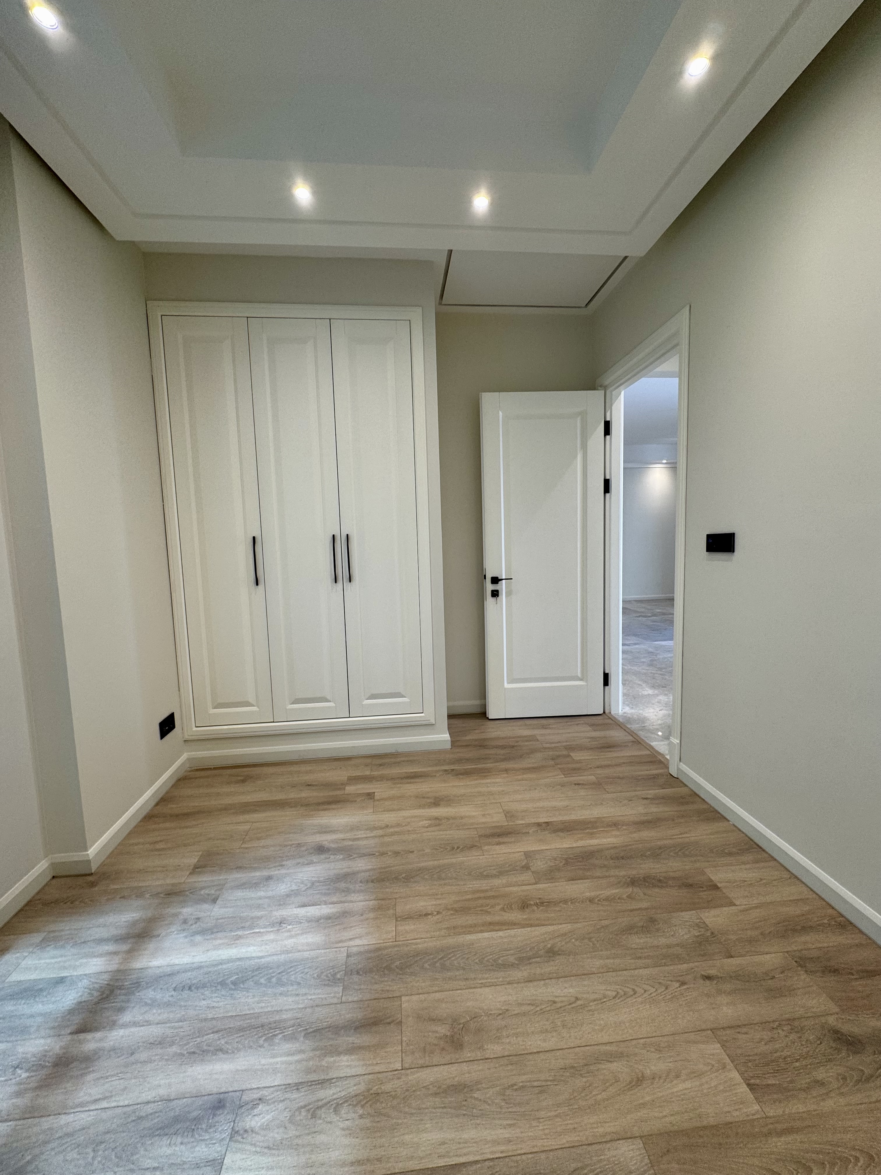 فروش آپارتمان 100متر اقدسیه فول مشاعات