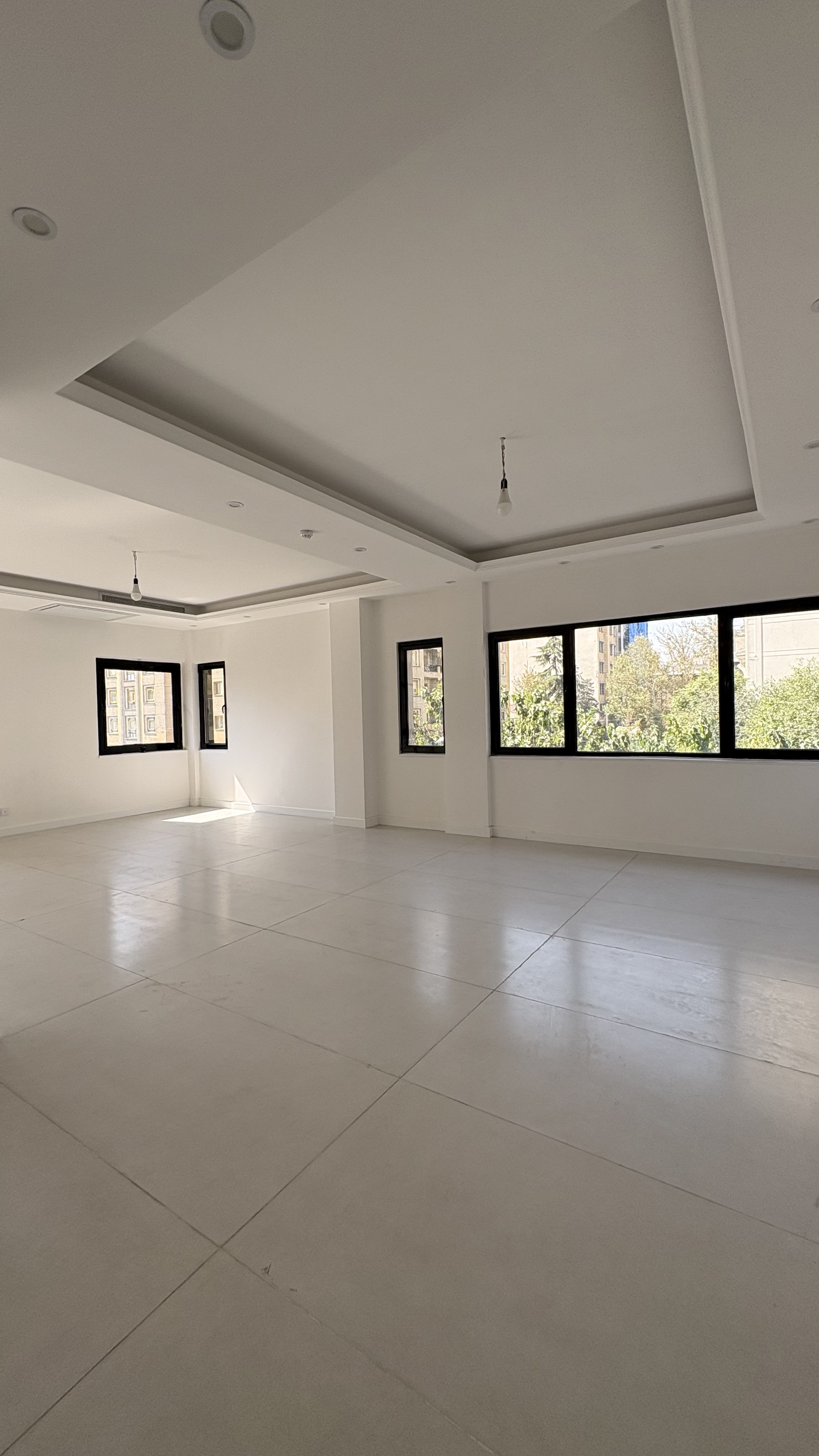 فروش آپارتمان 250 متر آجودانیه برج باغ