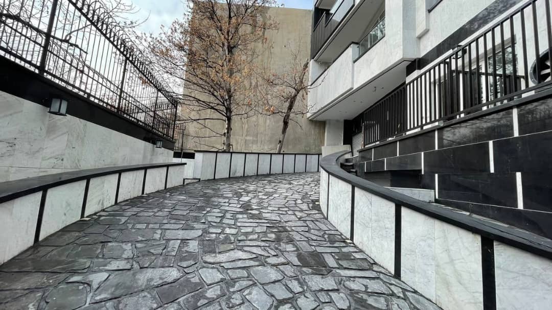 فروش آپارتمان 304 متری 4 خواب