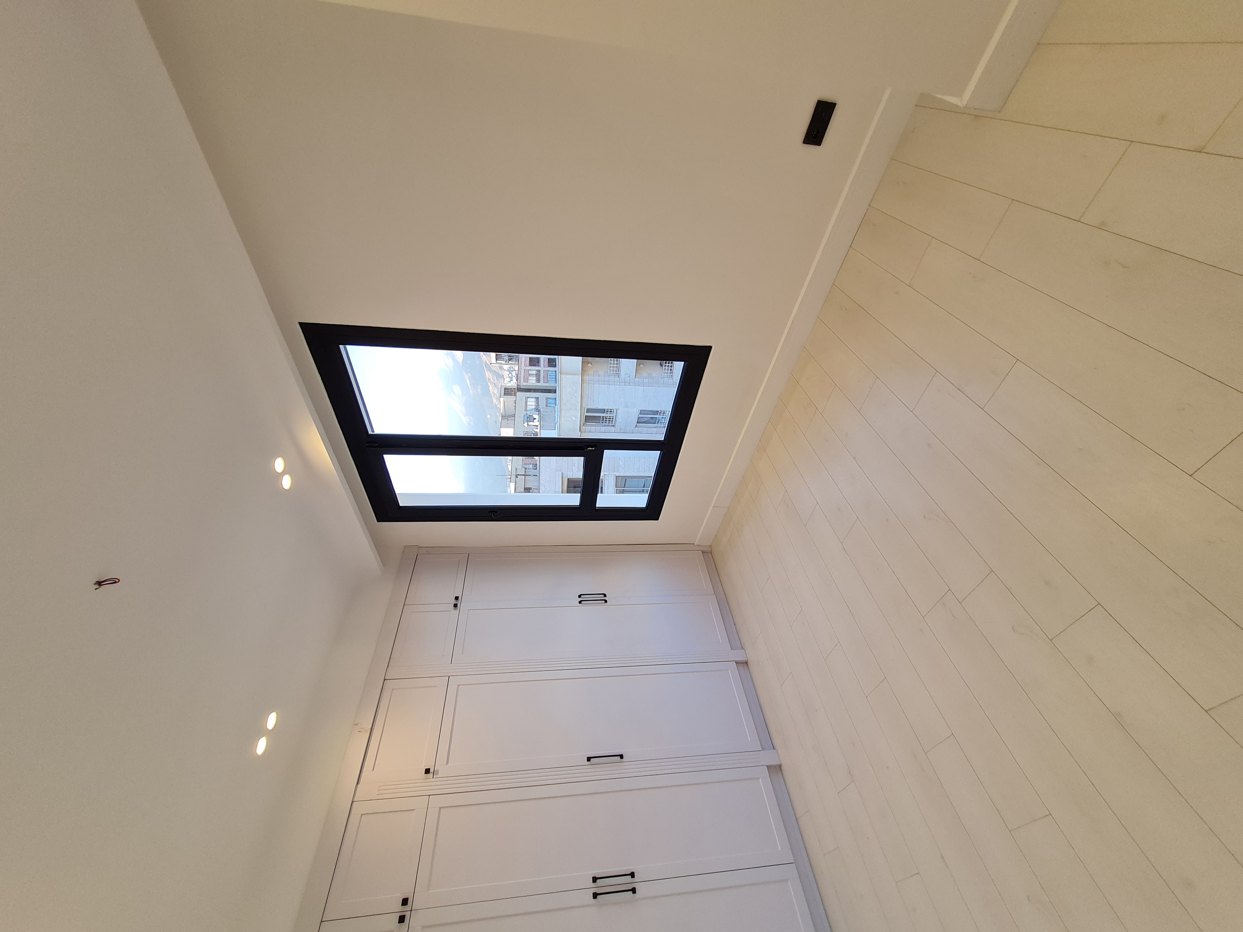 فروش آپارتمان 110 متر ارتش تاپ لوکیشن