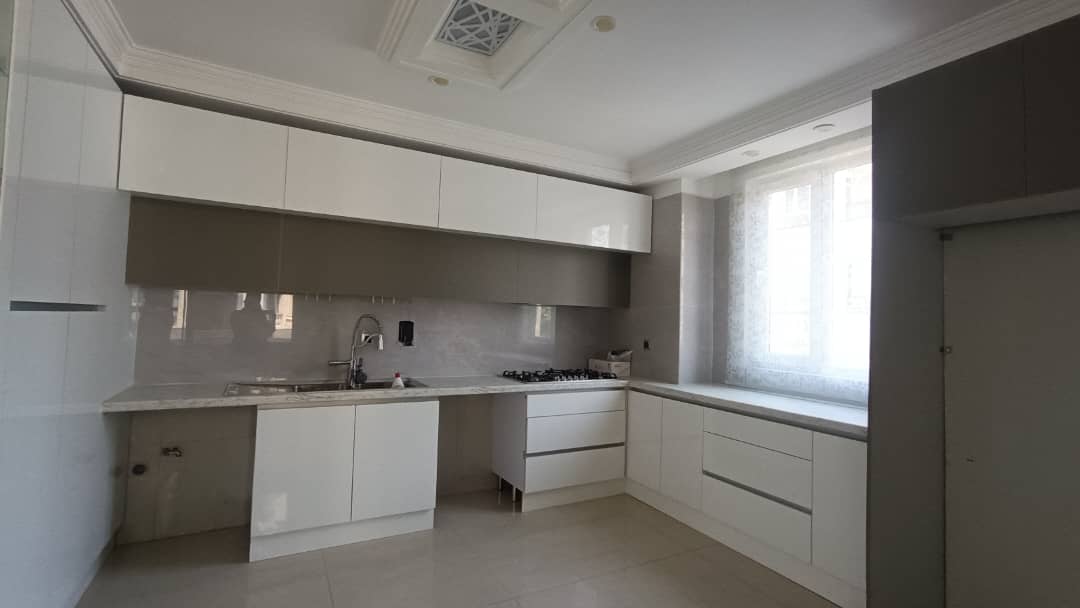 فروش آپارتمان 185متر فرمانیه شرقی سنبل