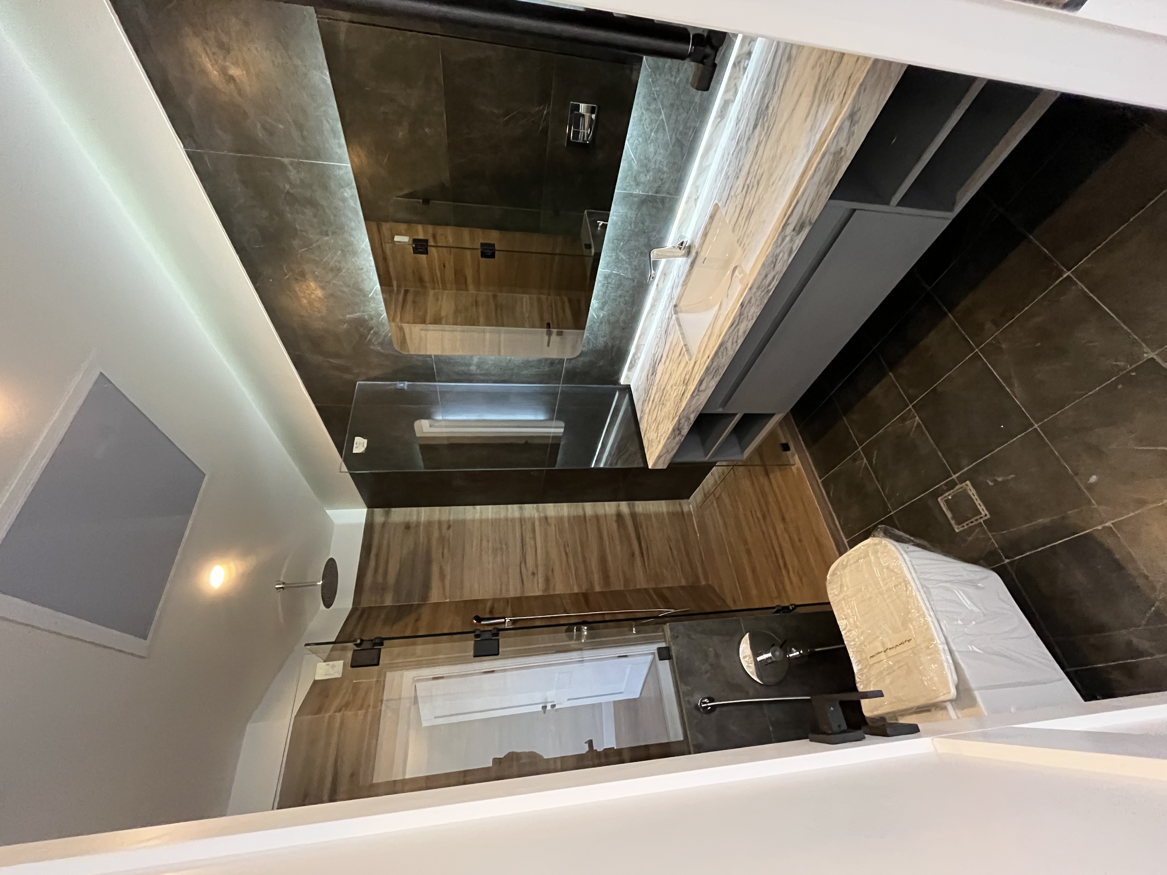 فروش آپارتمان لوکس 138 متر تاپ لوکیشن دیباجی