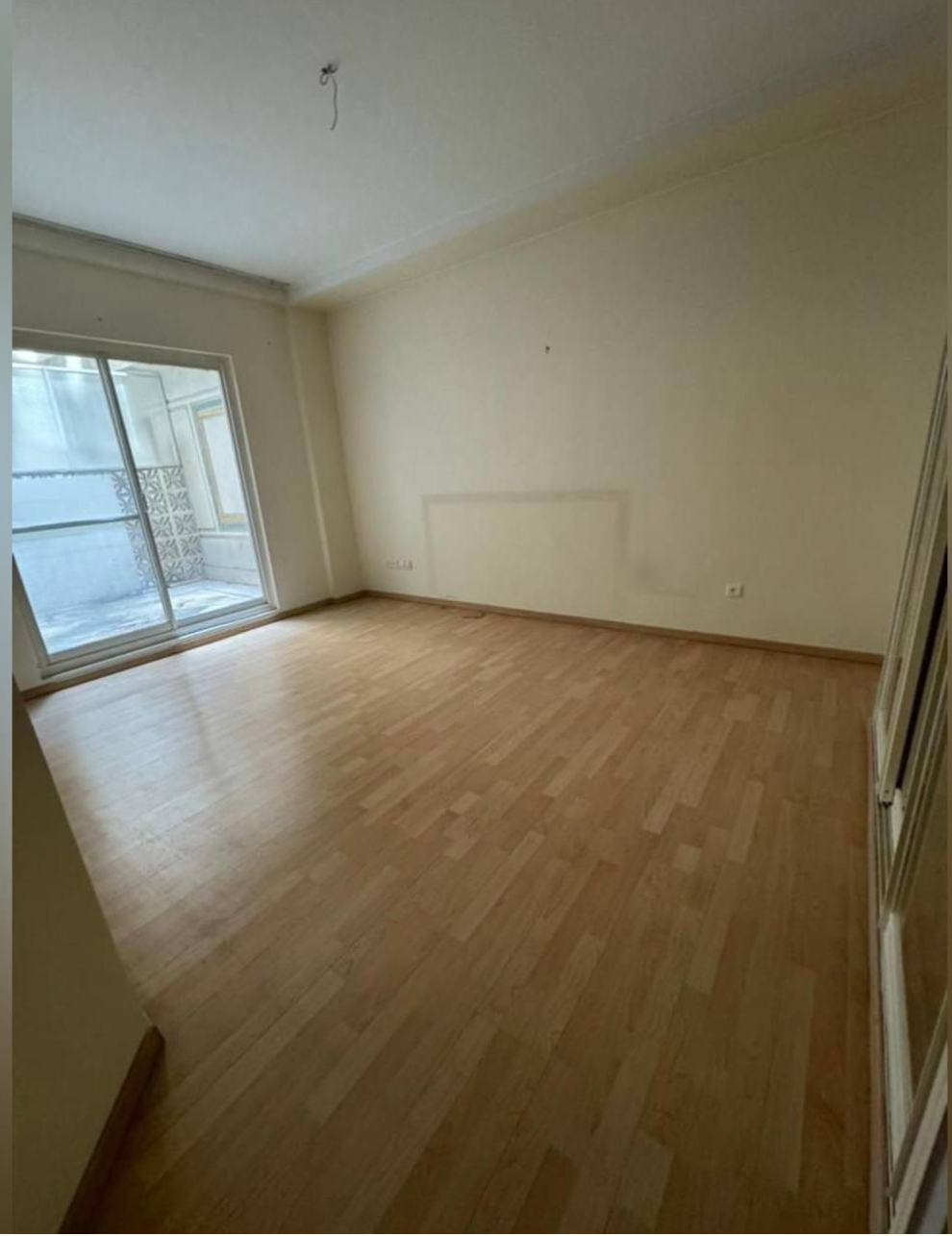 فروش 165 متر آپارتمان پاسداران خوش نقشه نورگیر مشاعات آبی