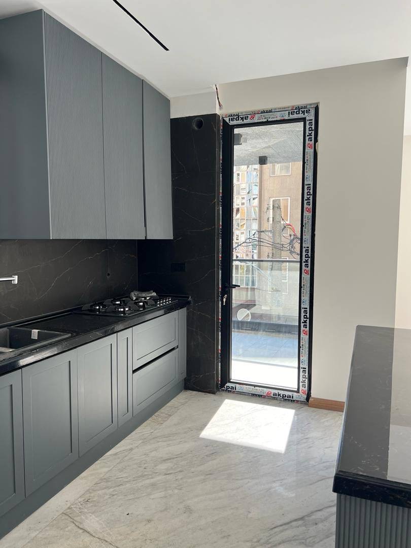 فروش آپارتمان 120متر فرمانیه فول مشاعات