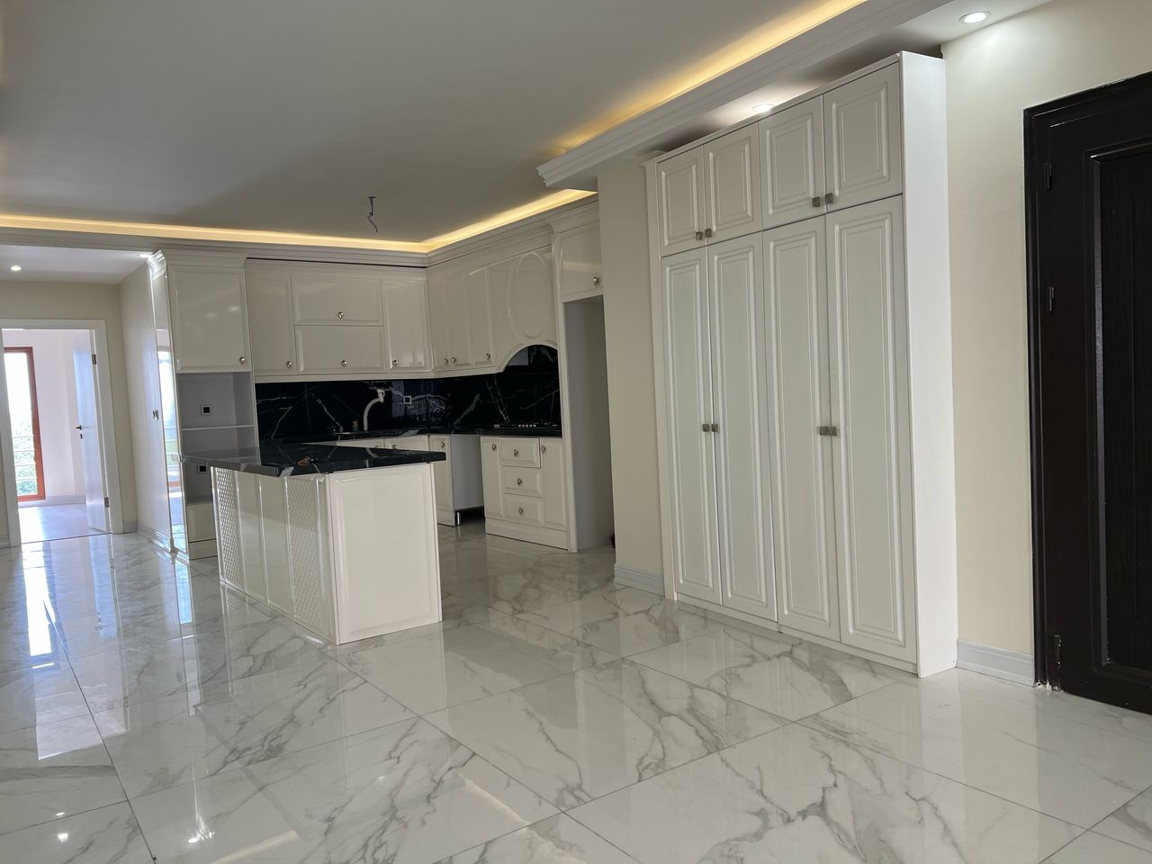 فروش آپارتمان 160متر نیاوران 2پارکینگ