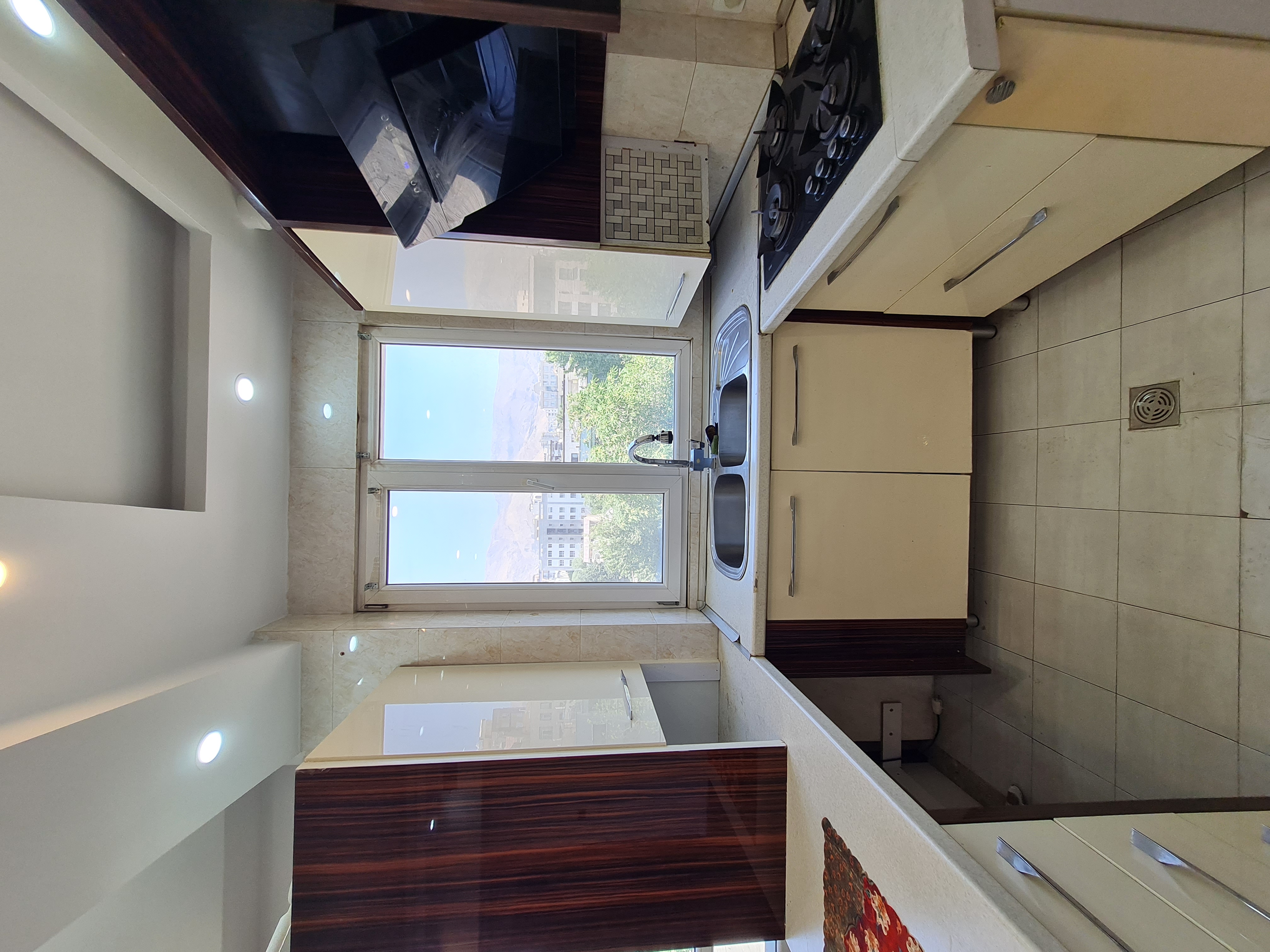 فروش آپارتمان 70 متر تاپ لوکیشن جهانتاب