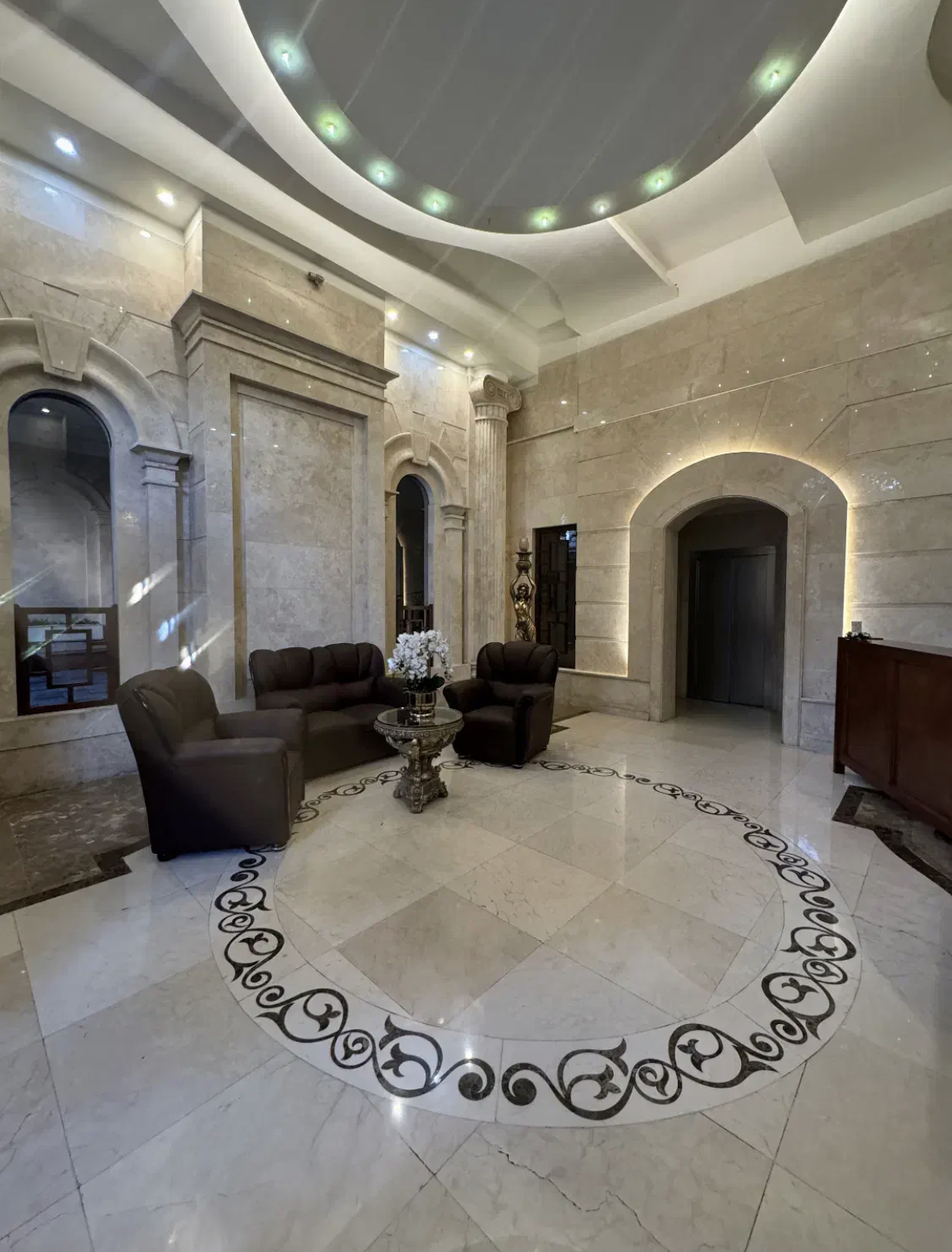 فروش آپارتمان 175متر فرمانیه 4پارکینگ سندی