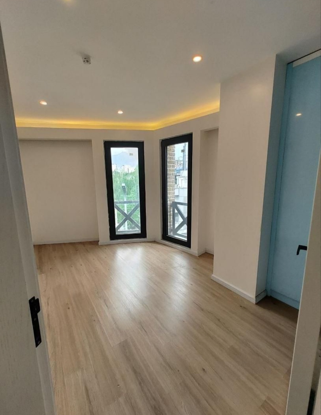 اجاره آپارتمان 110‌متر فرمانیه تراس چیدمان