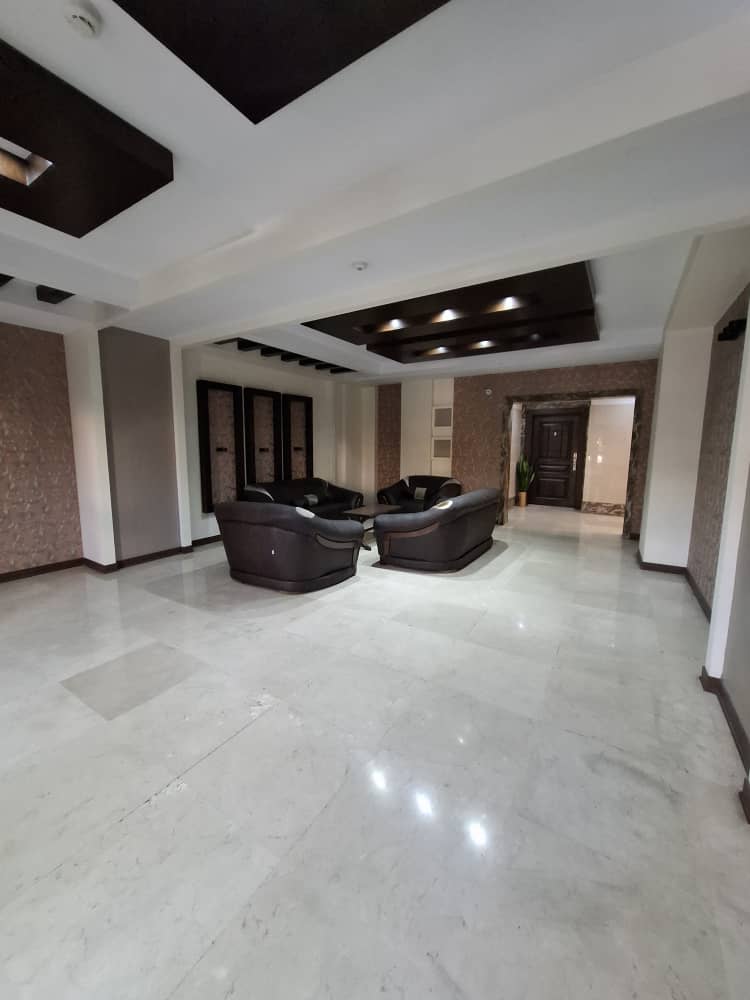 فروش آپارتمان 150 متر گلزار 3 خواب 1 مستر لابی مجلل و سرایداری