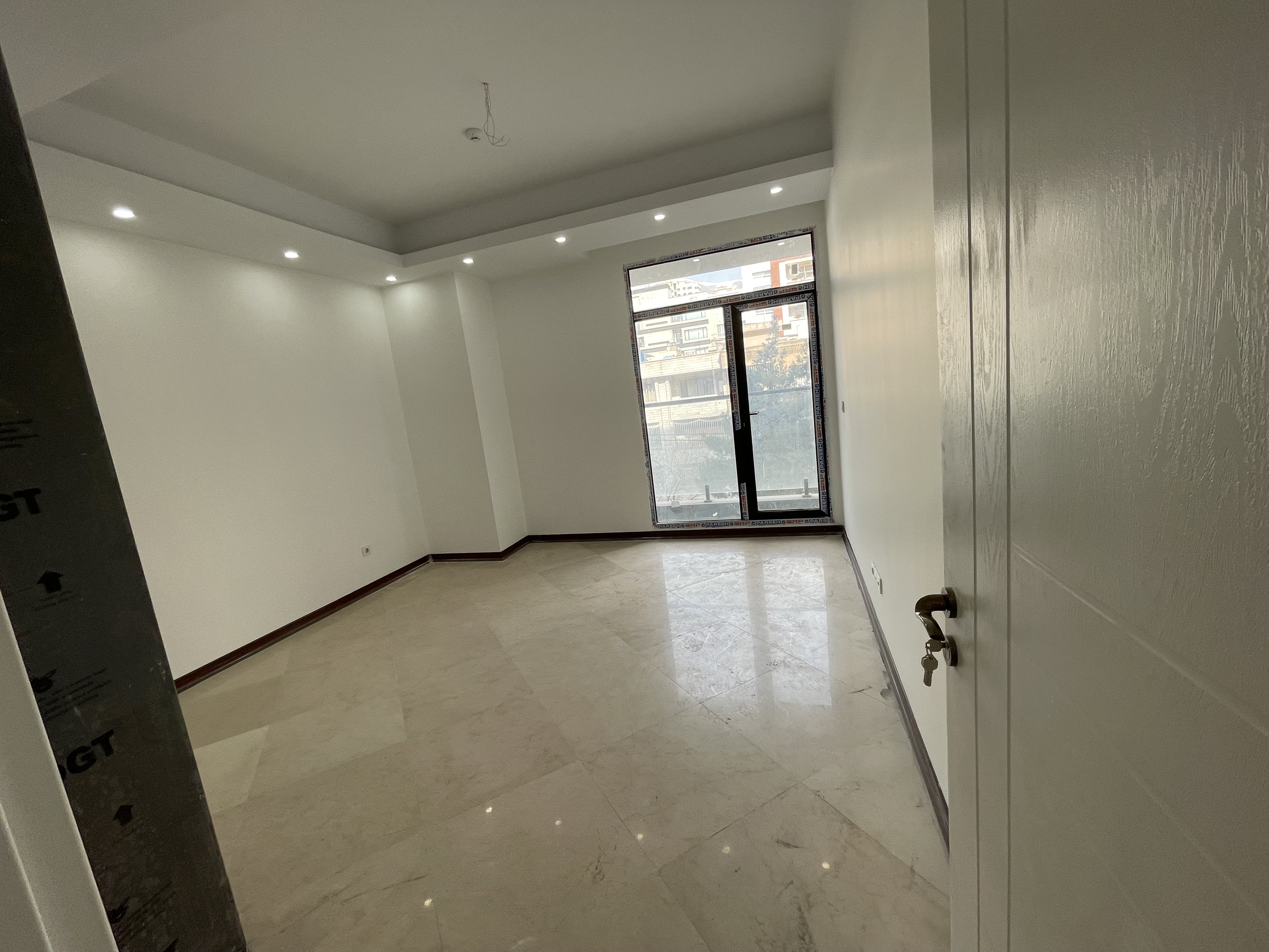 فروش آپارتمان 121متر اقدسیه فول امکانات