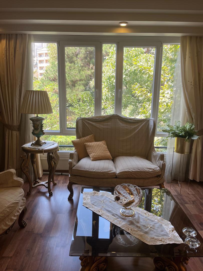 اپارتمان190متری سه خواب تاپ لوکیشن