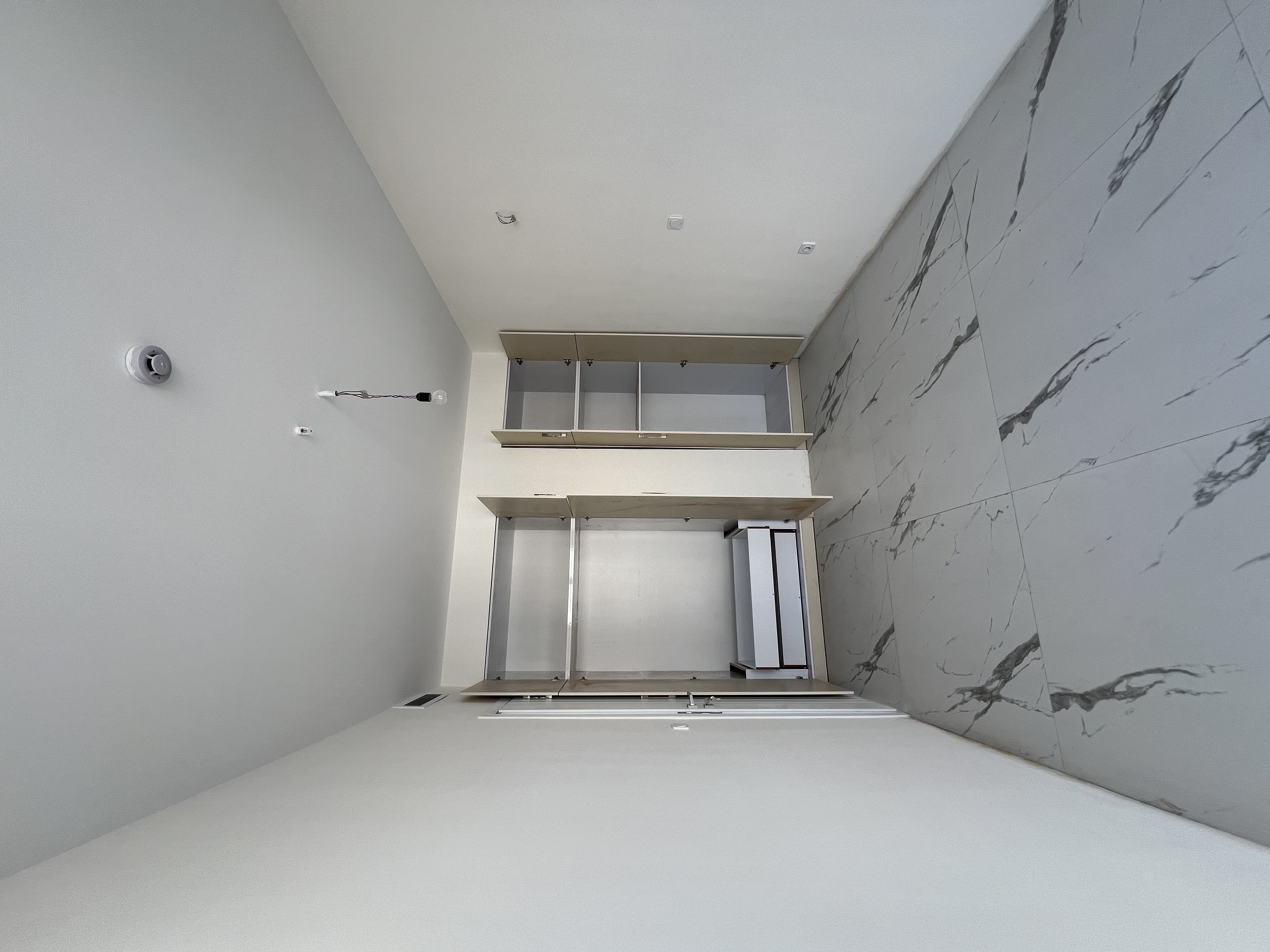 فروش اپارتمان  130 متر آپارتمان 3 جهت نورگیر لاکچری ساخت