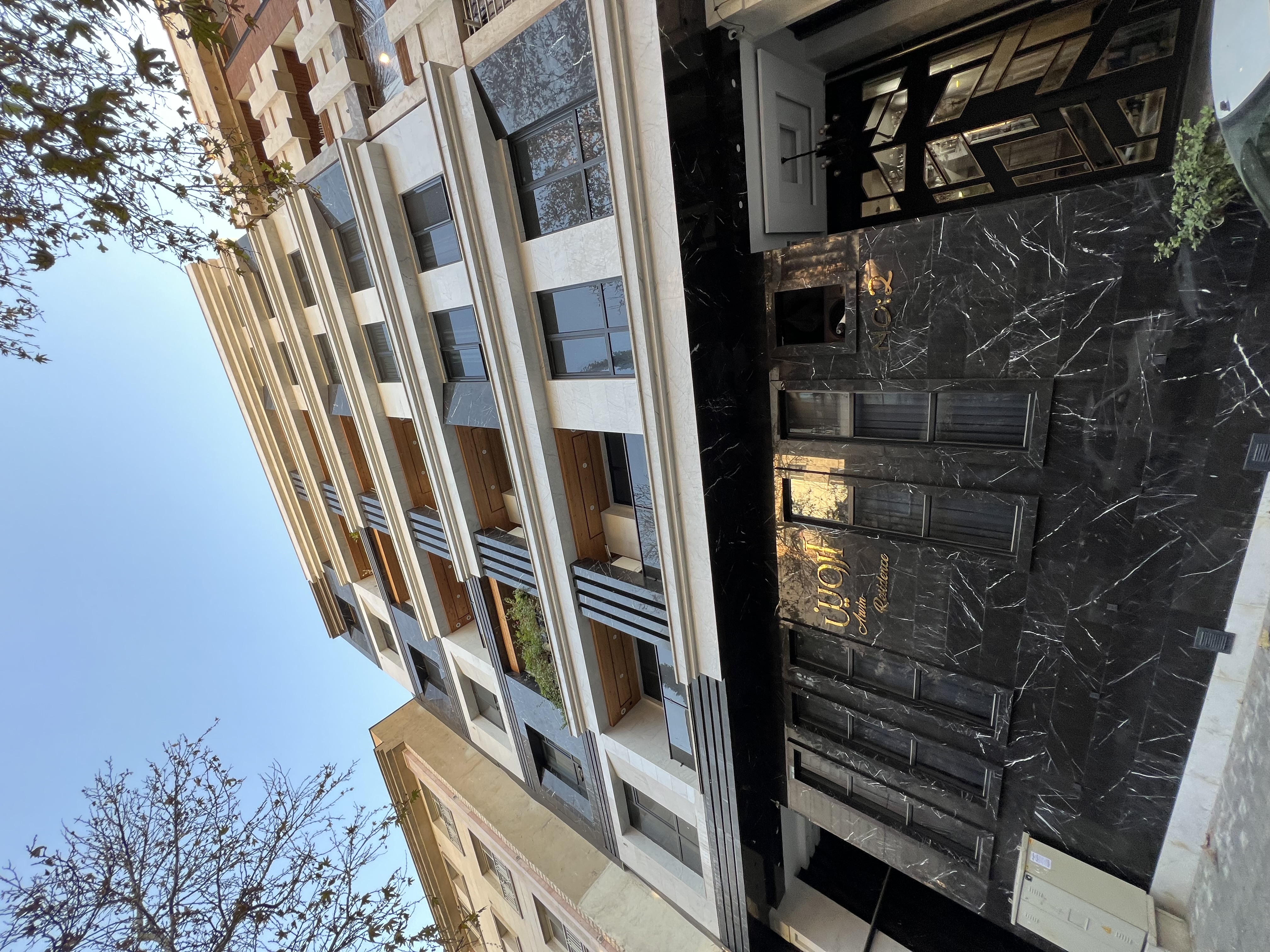 فروش اپارتمان 130 متر آپارتمان لاکچری غرق نور