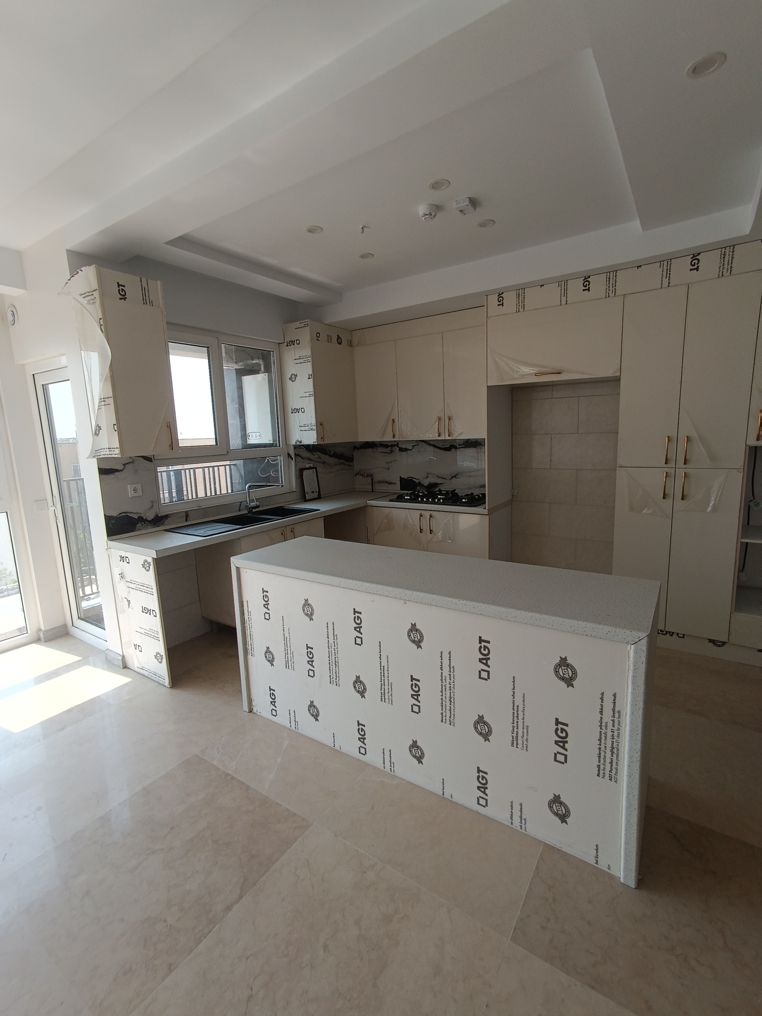 فروش آپارتمان 120 متر شهرک نفت 2 خواب ویو جنوبی مجلل