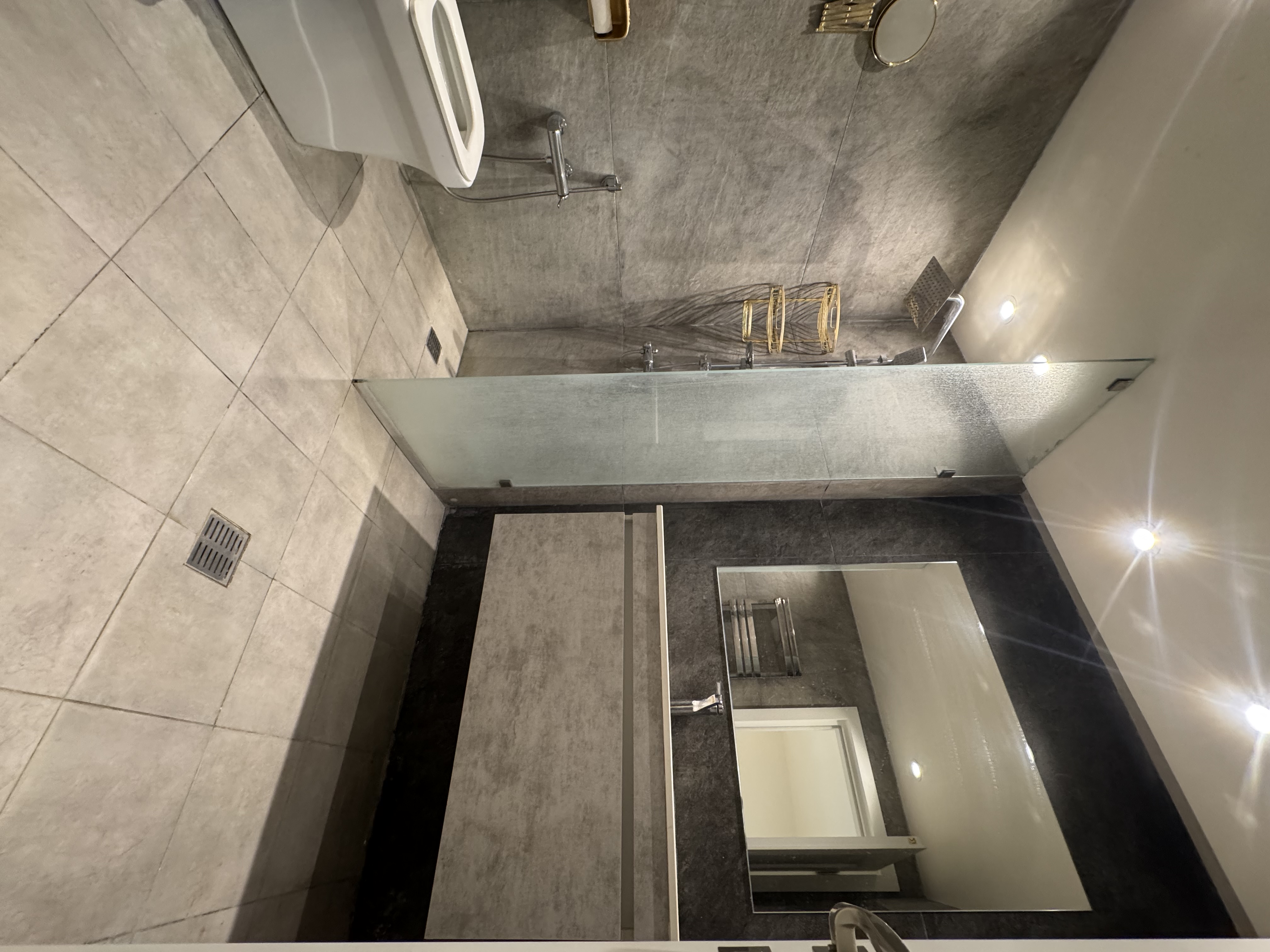 فروش آپارتمان 190متر آجودانیه 3مستر