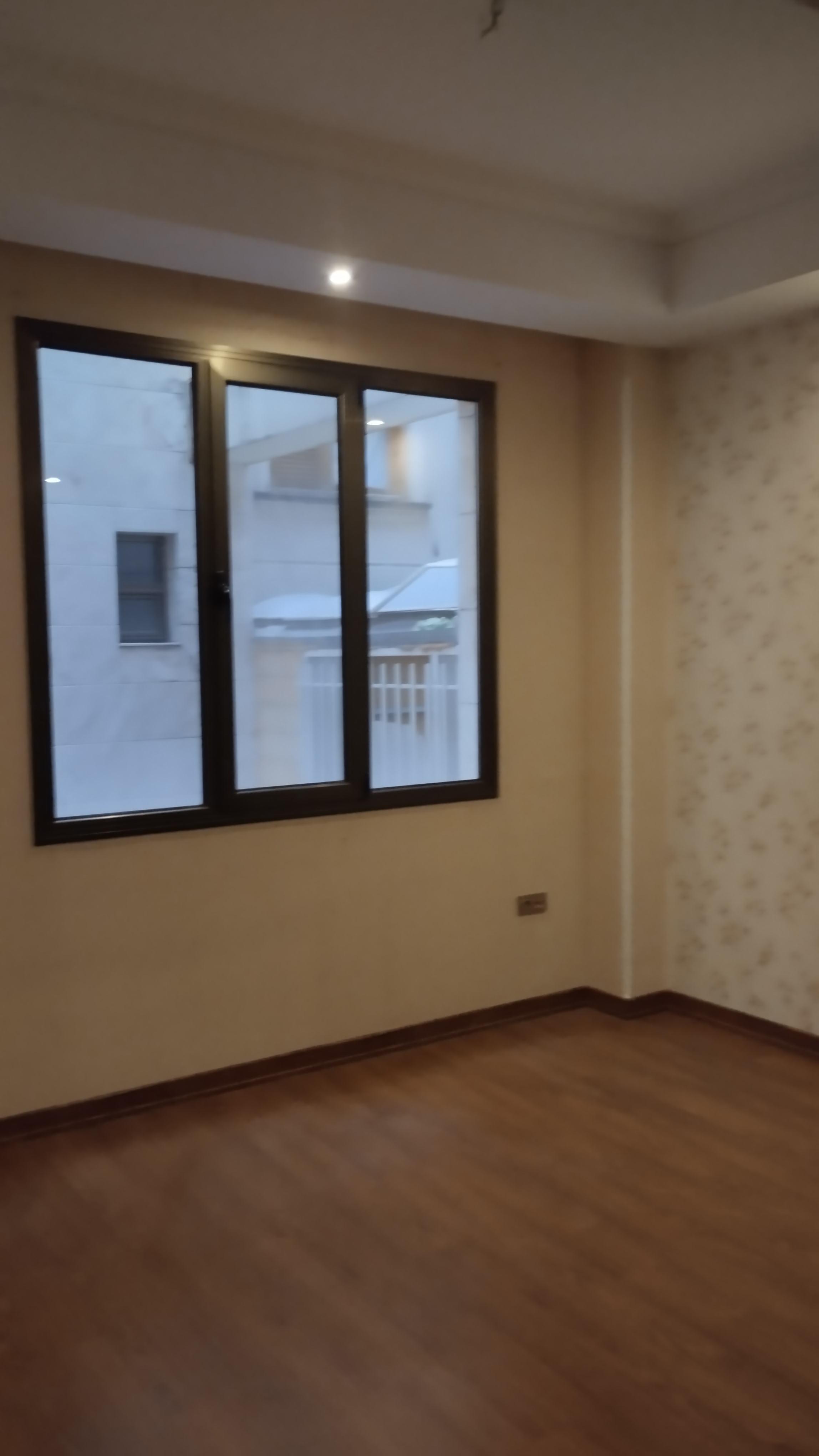 فروش آپارتمان 215 متر نیاوران 3 خواب 2 پارکینگ فول مشاعات