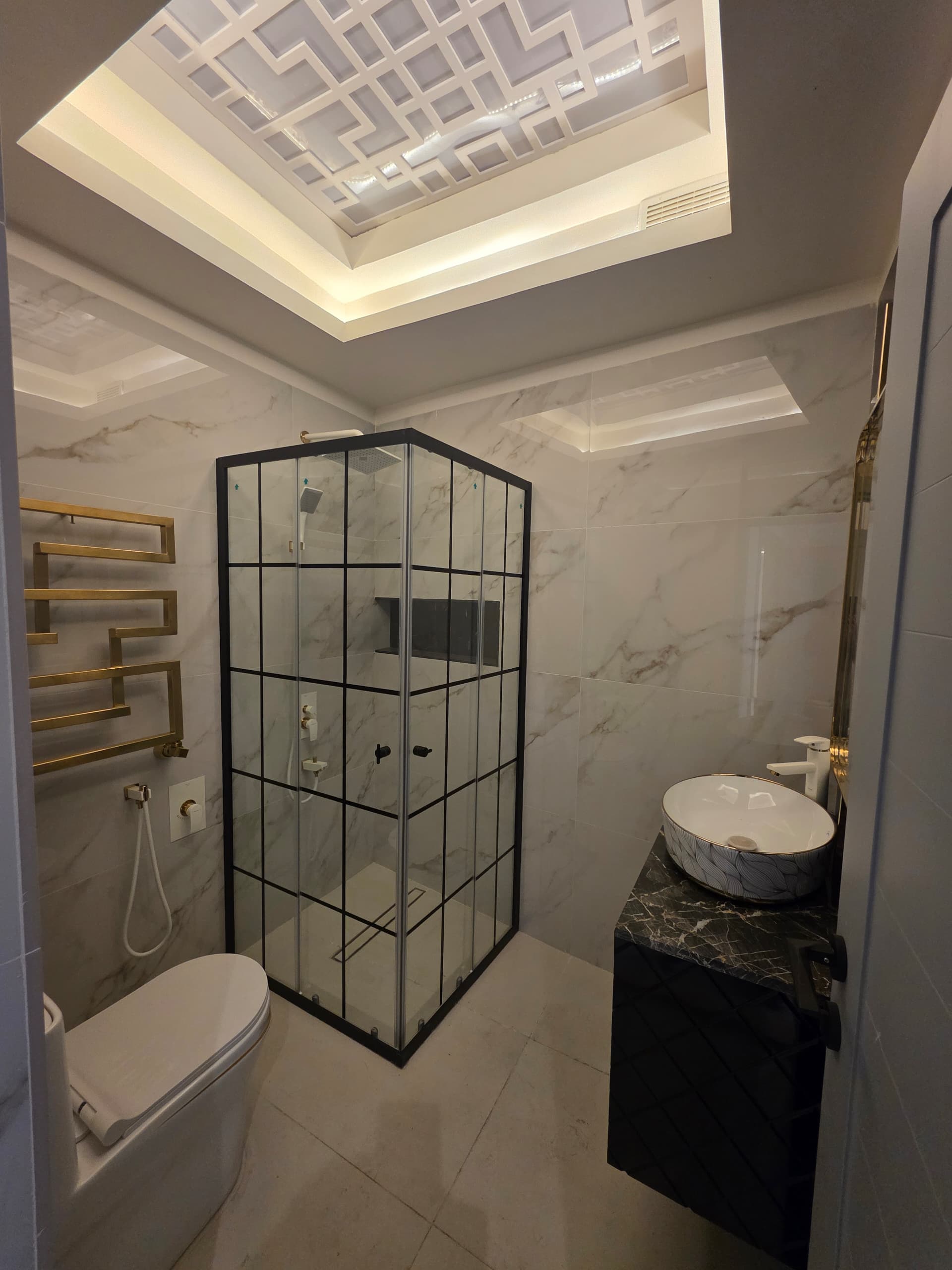 فروش آپارتمان 178 متر  الهیه  کلید نخورده  با مشاعات آبی