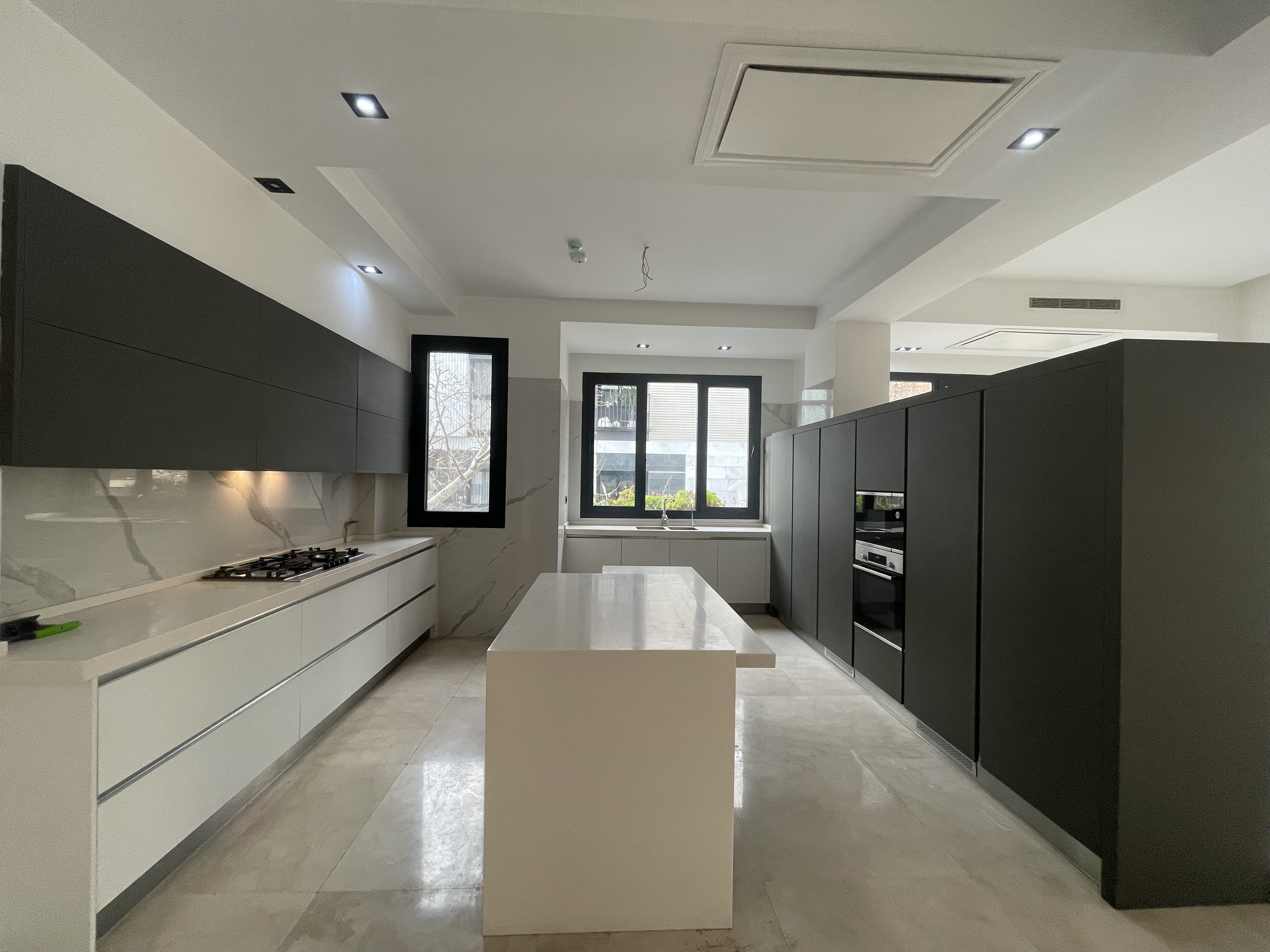 فروش اپارتمان 260 متری در فرمانیه