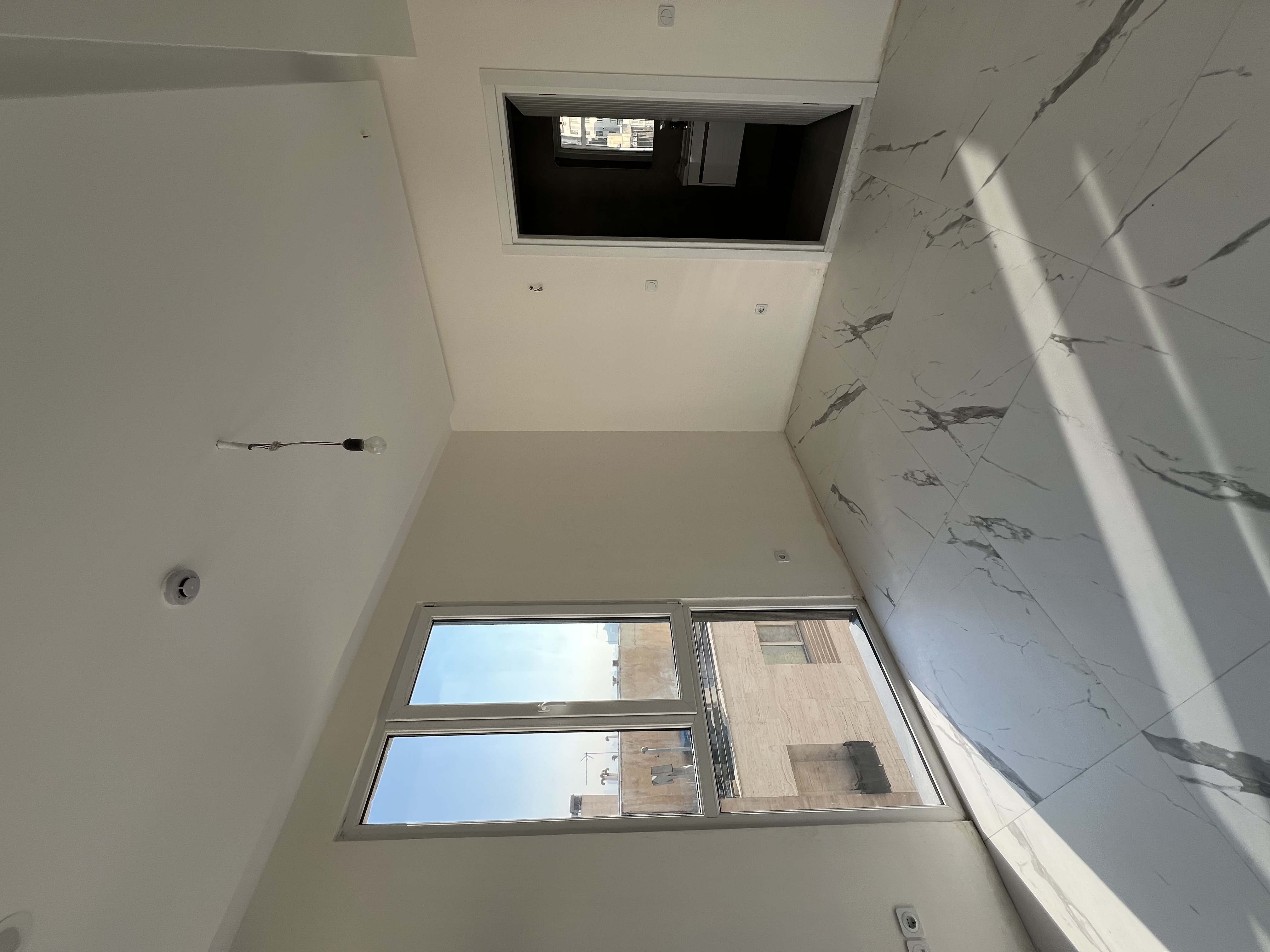 فروش اپارتمان  130 متر آپارتمان 3 جهت نورگیر لاکچری ساخت