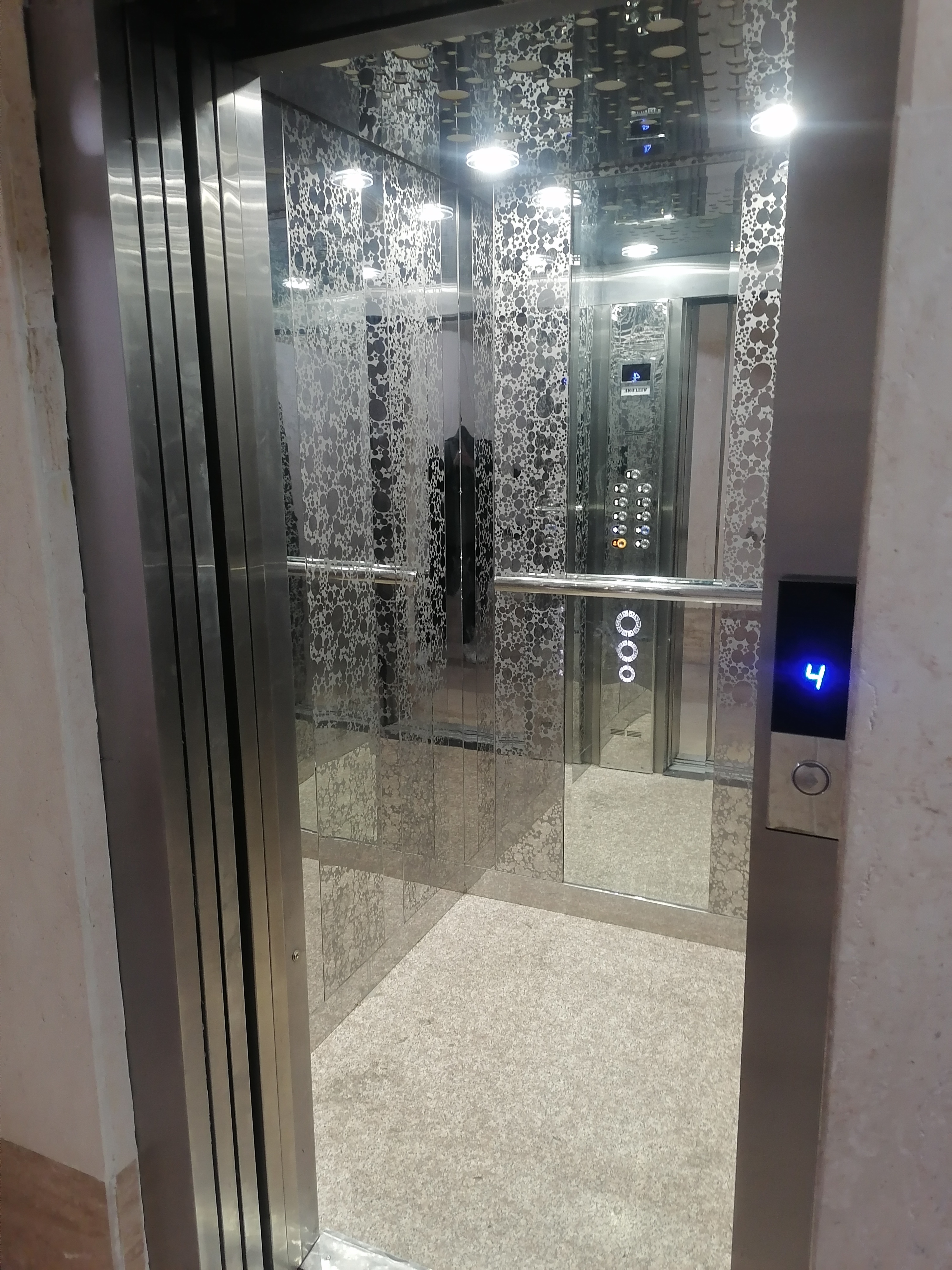 اجاره آپارتمان 135 متری در لوکیشن خوب منطقه